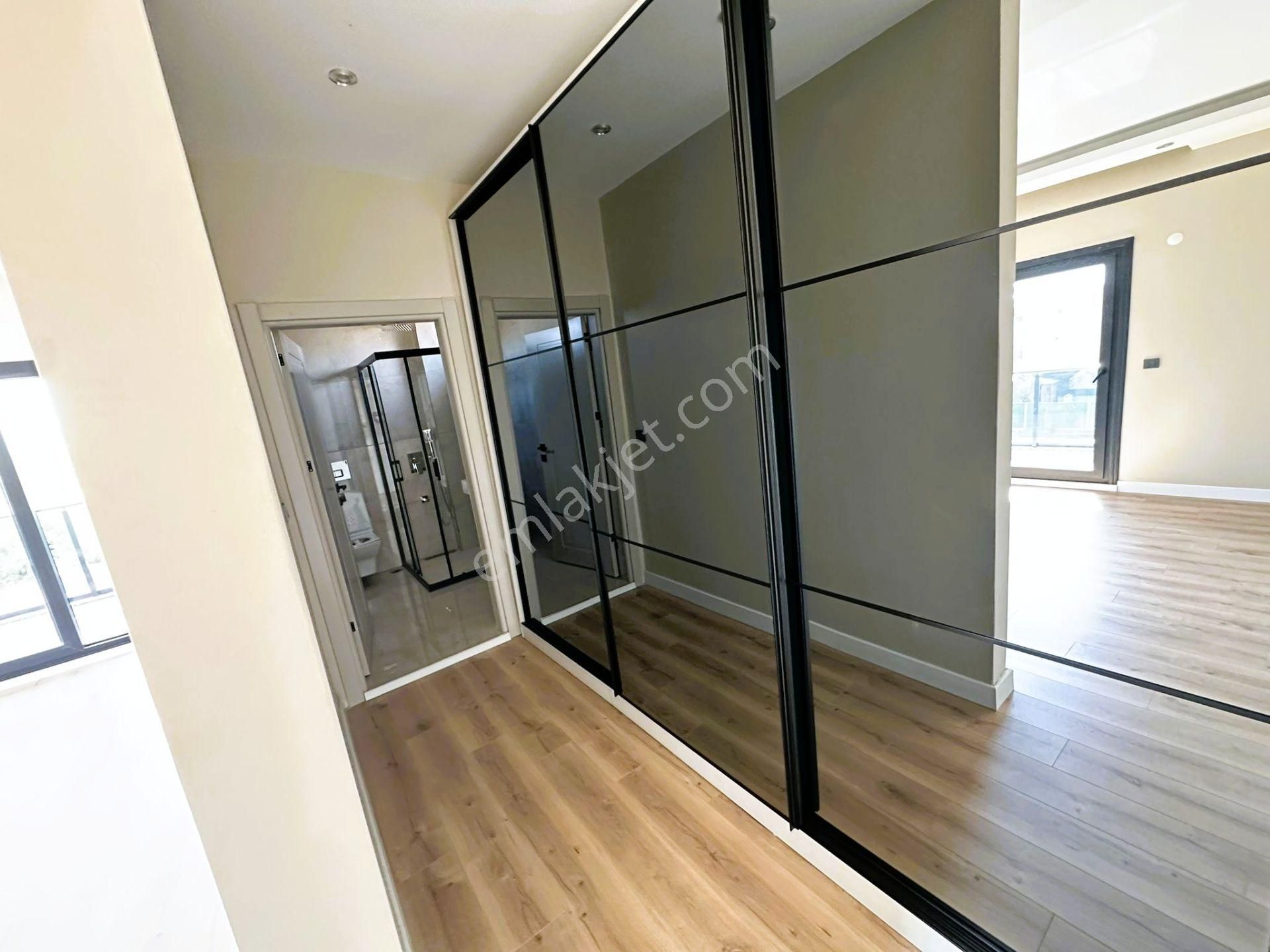 Yeniçiftlik'de Ultra Lüks Havuzlu Yerden Isıtmalı İskanlı 4+1 Villa - Görsel 33