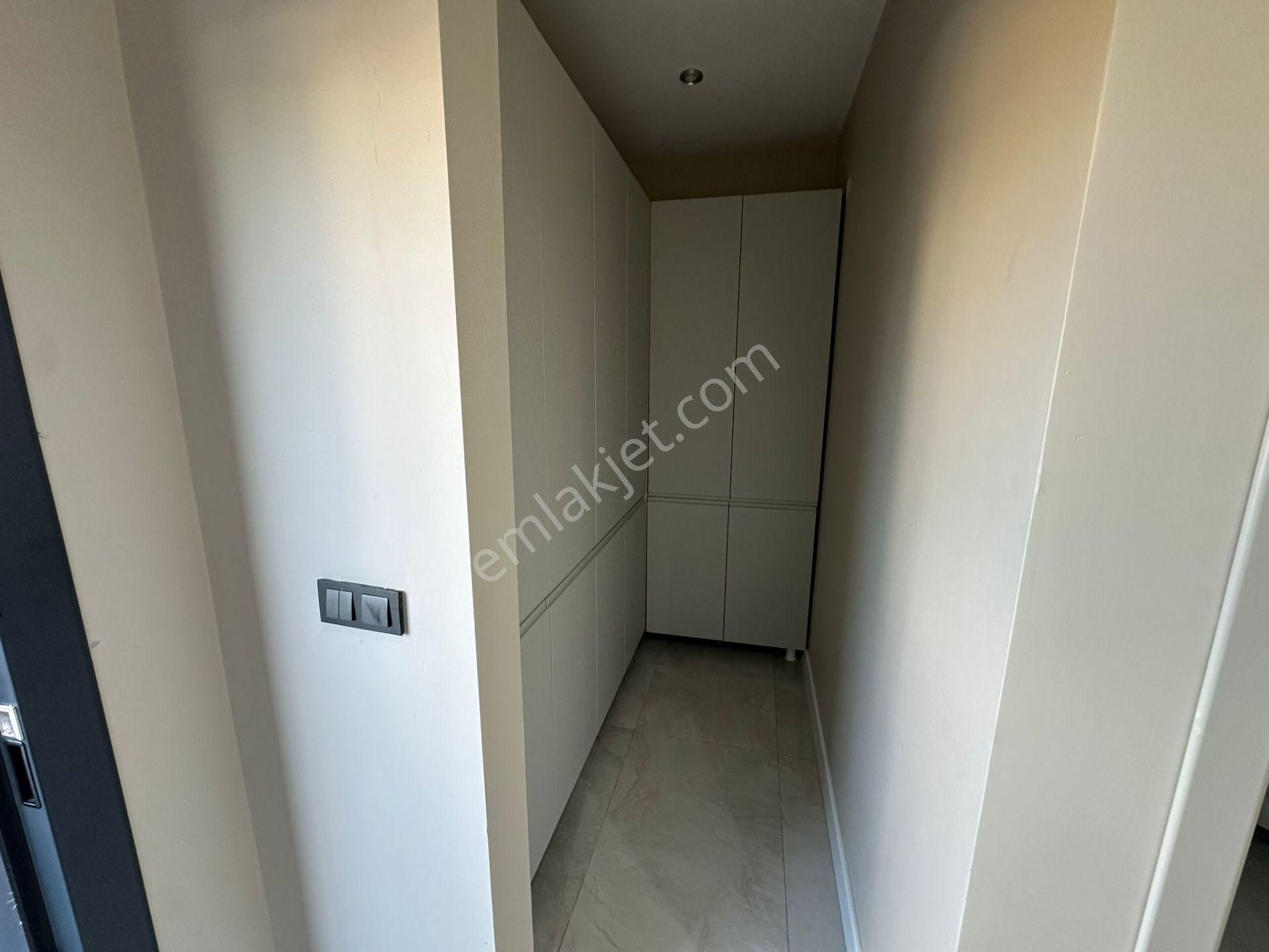 Yeniçiftlik'de Ultra Lüks Havuzlu Yerden Isıtmalı İskanlı 4+1 Villa - Görsel 24