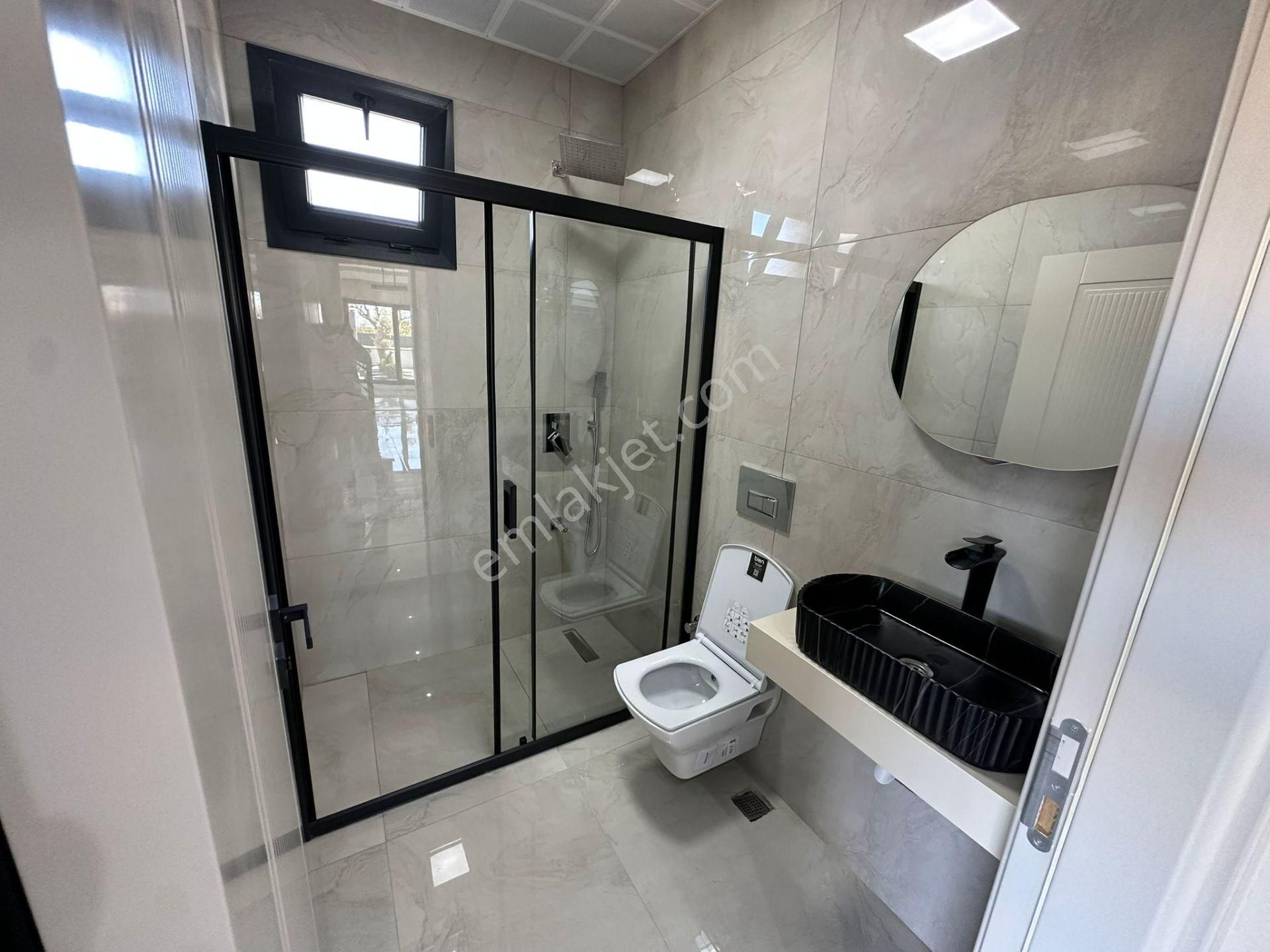 Yeniçiftlik'de Ultra Lüks Havuzlu Yerden Isıtmalı İskanlı 4+1 Villa - Görsel 32