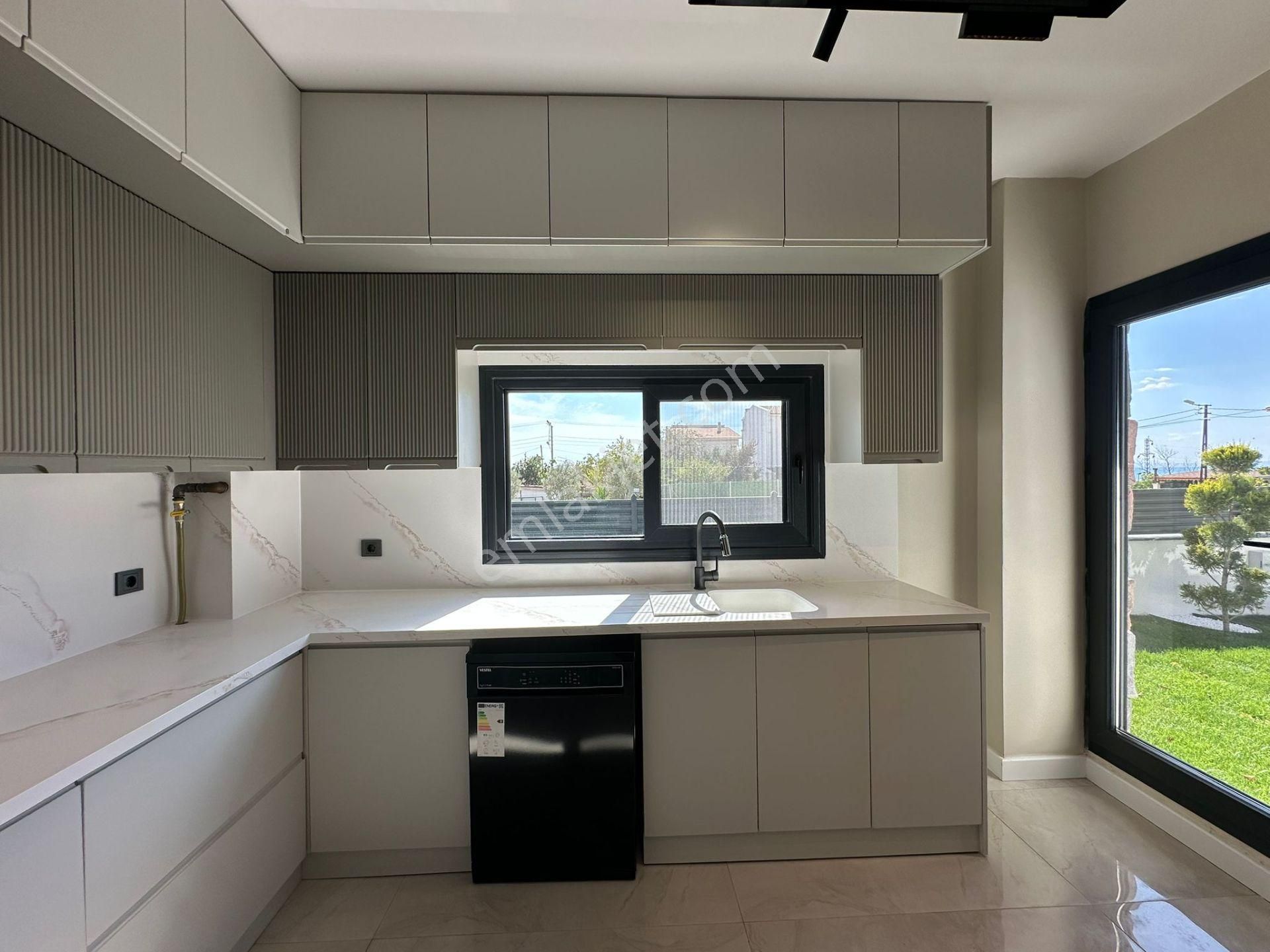 Yeniçiftlik'de Ultra Lüks Havuzlu Yerden Isıtmalı İskanlı 4+1 Villa - Görsel 12