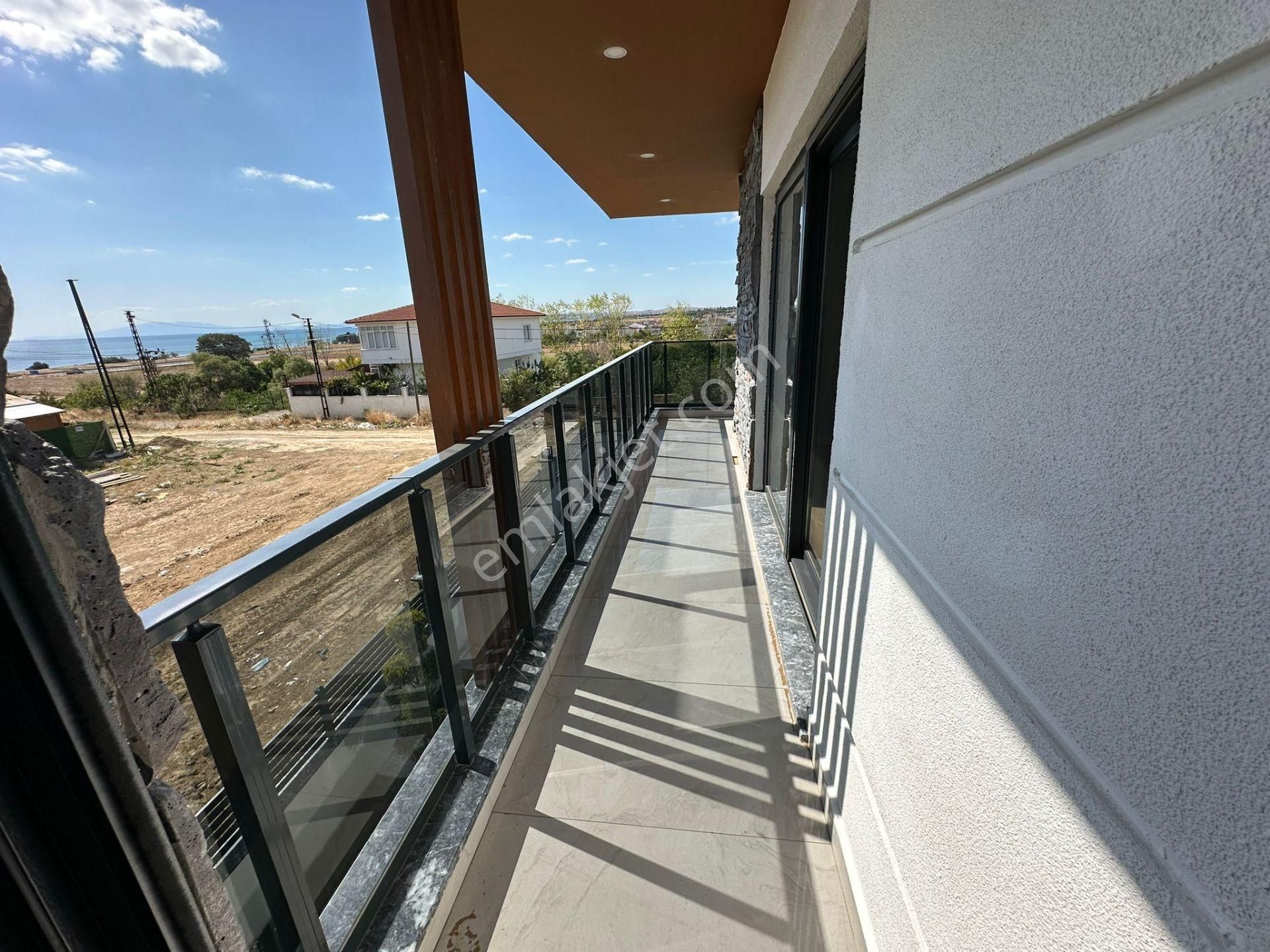 Yeniçiftlik'de Ultra Lüks Havuzlu Yerden Isıtmalı İskanlı 4+1 Villa - Görsel 14