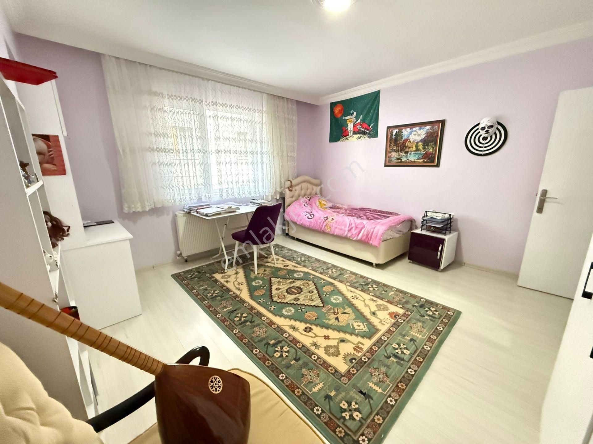 Karapürçek'te 135 M2 Ön Cephe Asansörlü Ebeveyn Banyolu 3+1 Satılık Daire !! - Görsel 18