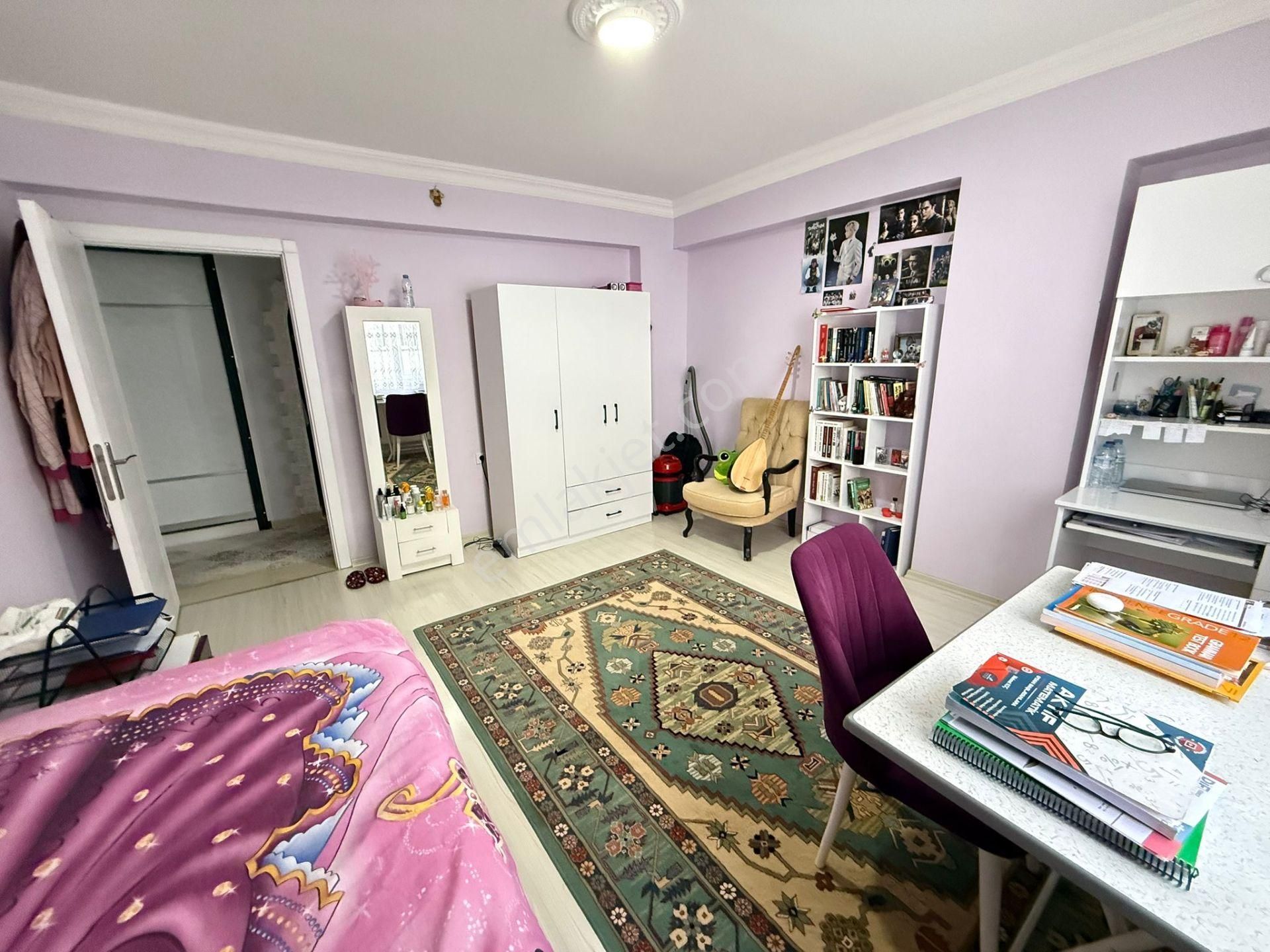 Karapürçek'te 135 M2 Ön Cephe Asansörlü Ebeveyn Banyolu 3+1 Satılık Daire !! - Görsel 20