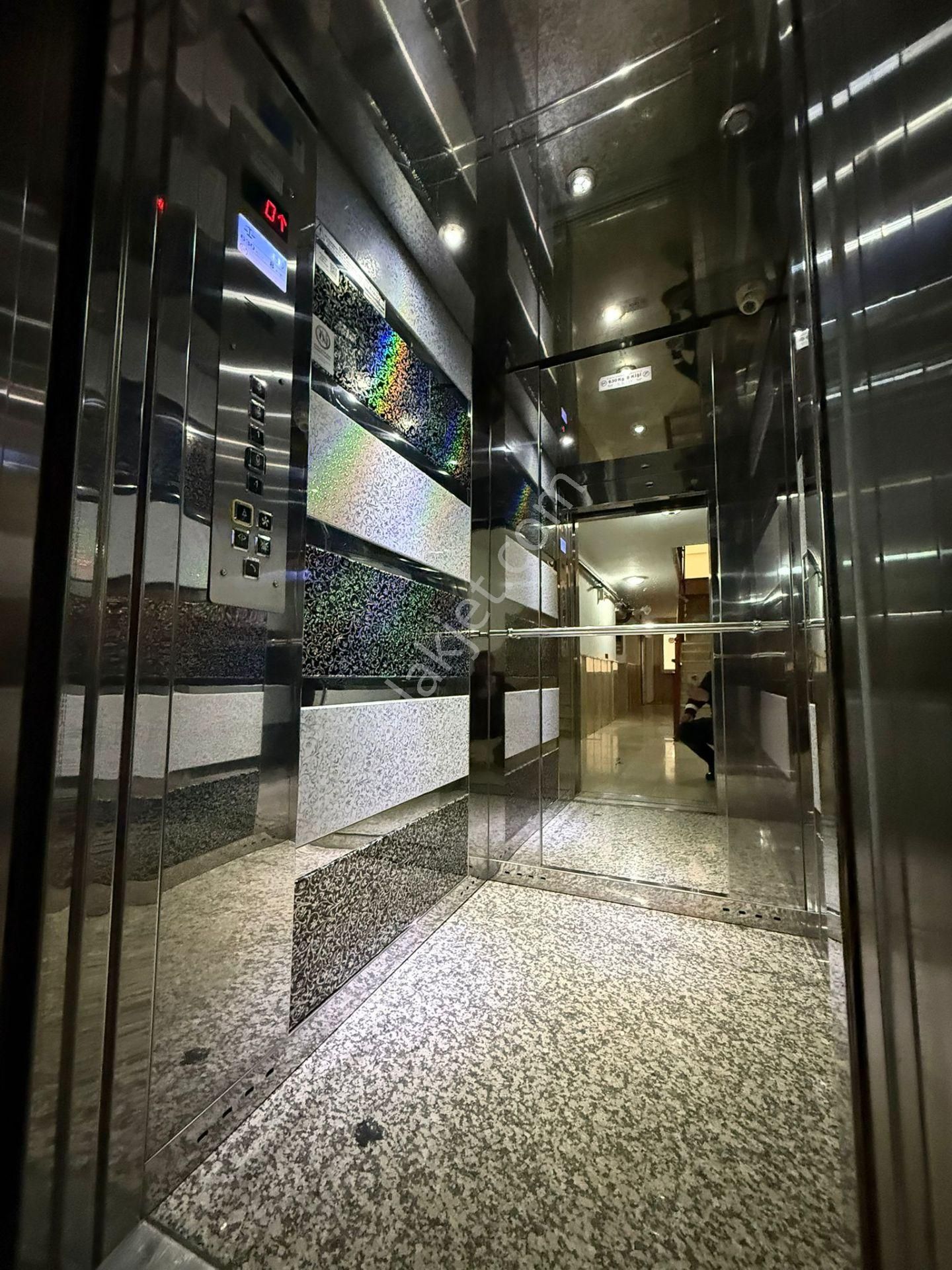 Karapürçek'te 135 M2 Ön Cephe Asansörlü Ebeveyn Banyolu 3+1 Satılık Daire !! - Görsel 35