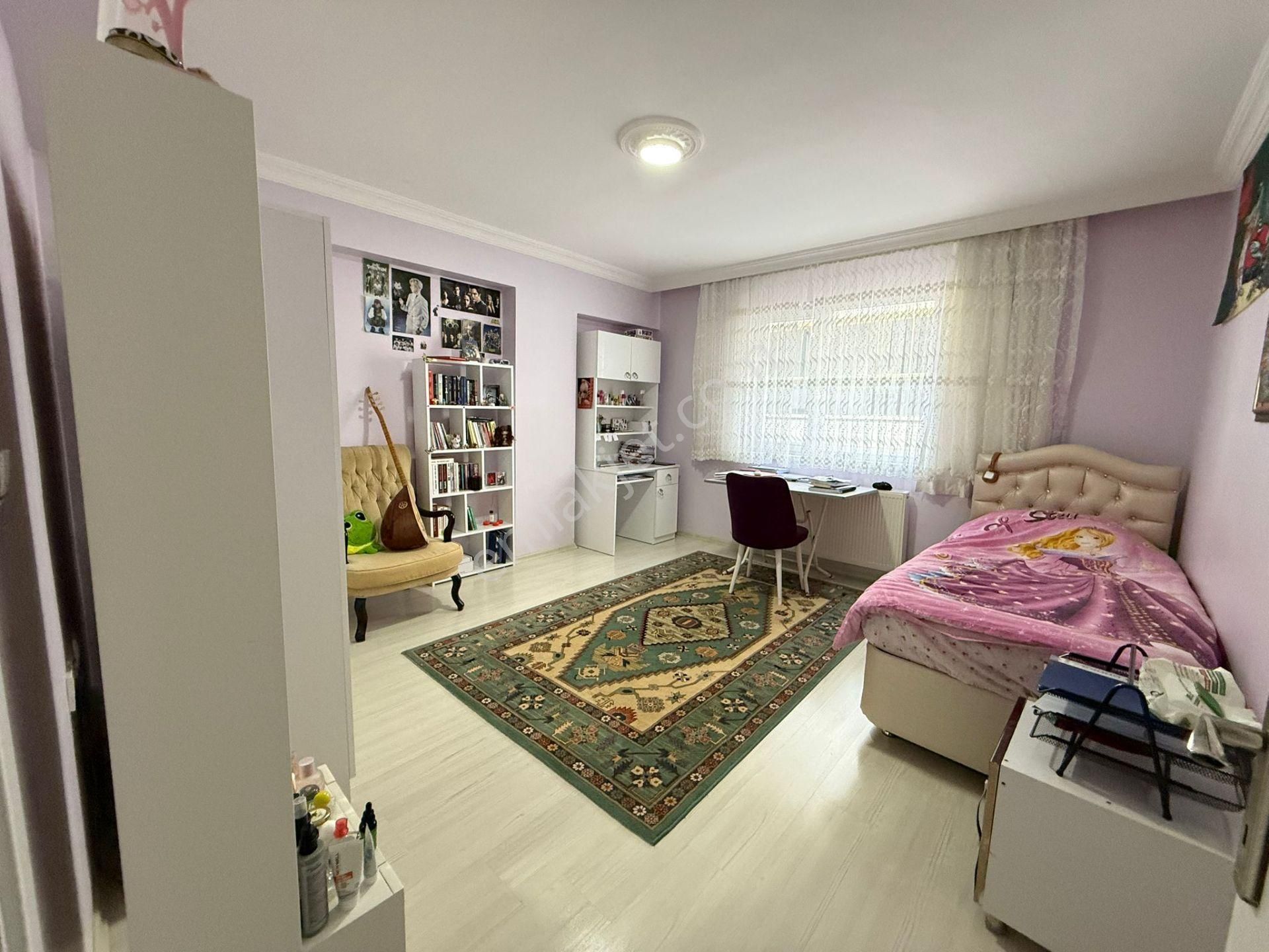 Karapürçek'te 135 M2 Ön Cephe Asansörlü Ebeveyn Banyolu 3+1 Satılık Daire !! - Görsel 16