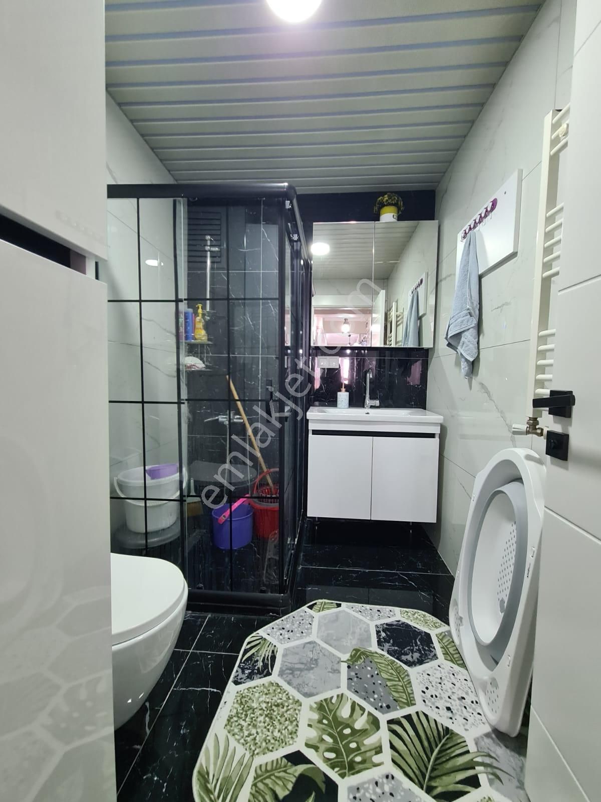 Sancaktepe Göbekte Full Yapılı Geniş Mutfak Ön Cephe Ferah 3+1 - Görsel 23