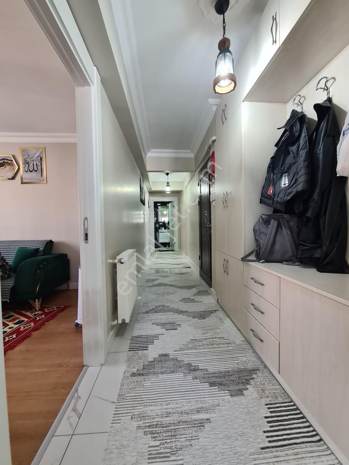 Sancaktepe Göbekte Full Yapılı Geniş Mutfak Ön Cephe Ferah 3+1 - Görsel 16