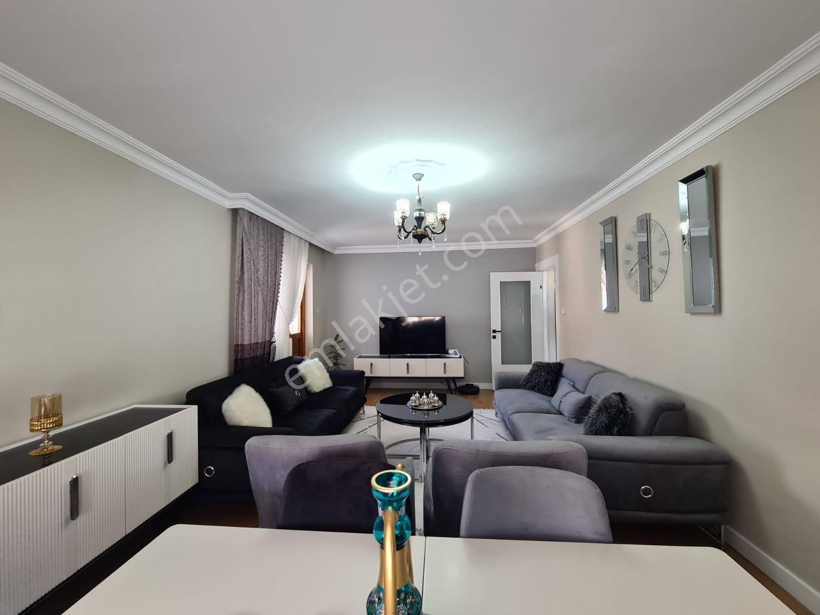 Sancaktepe Göbekte Full Yapılı Geniş Mutfak Ön Cephe Ferah 3+1 - Görsel 10