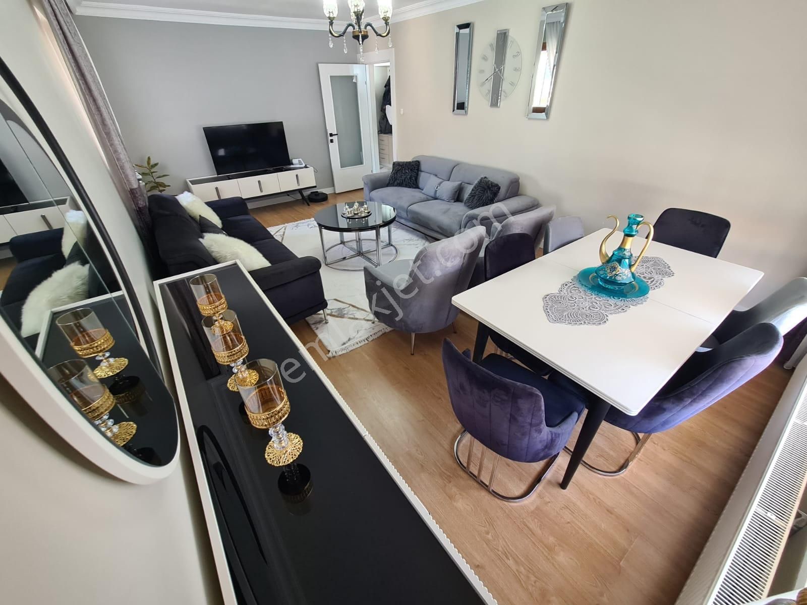 Sancaktepe Göbekte Full Yapılı Geniş Mutfak Ön Cephe Ferah 3+1 - Görsel 11