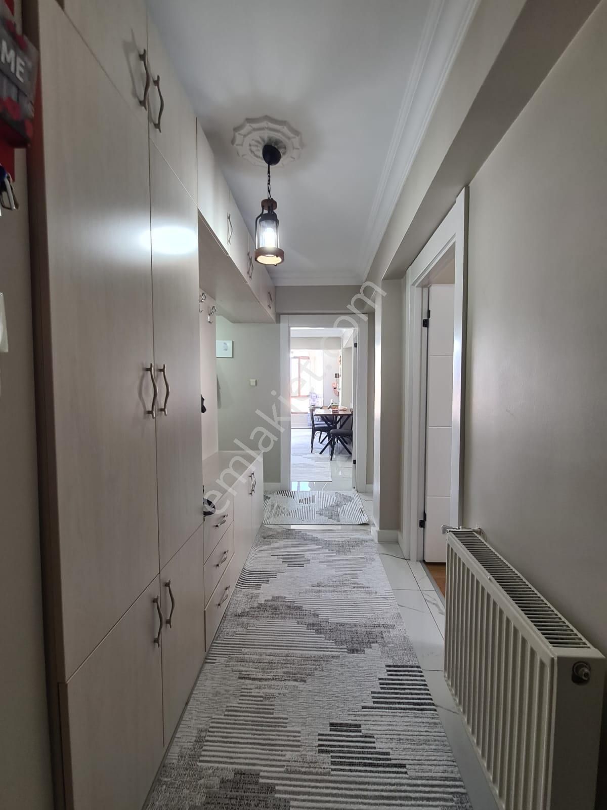 Sancaktepe Göbekte Full Yapılı Geniş Mutfak Ön Cephe Ferah 3+1 - Görsel 35