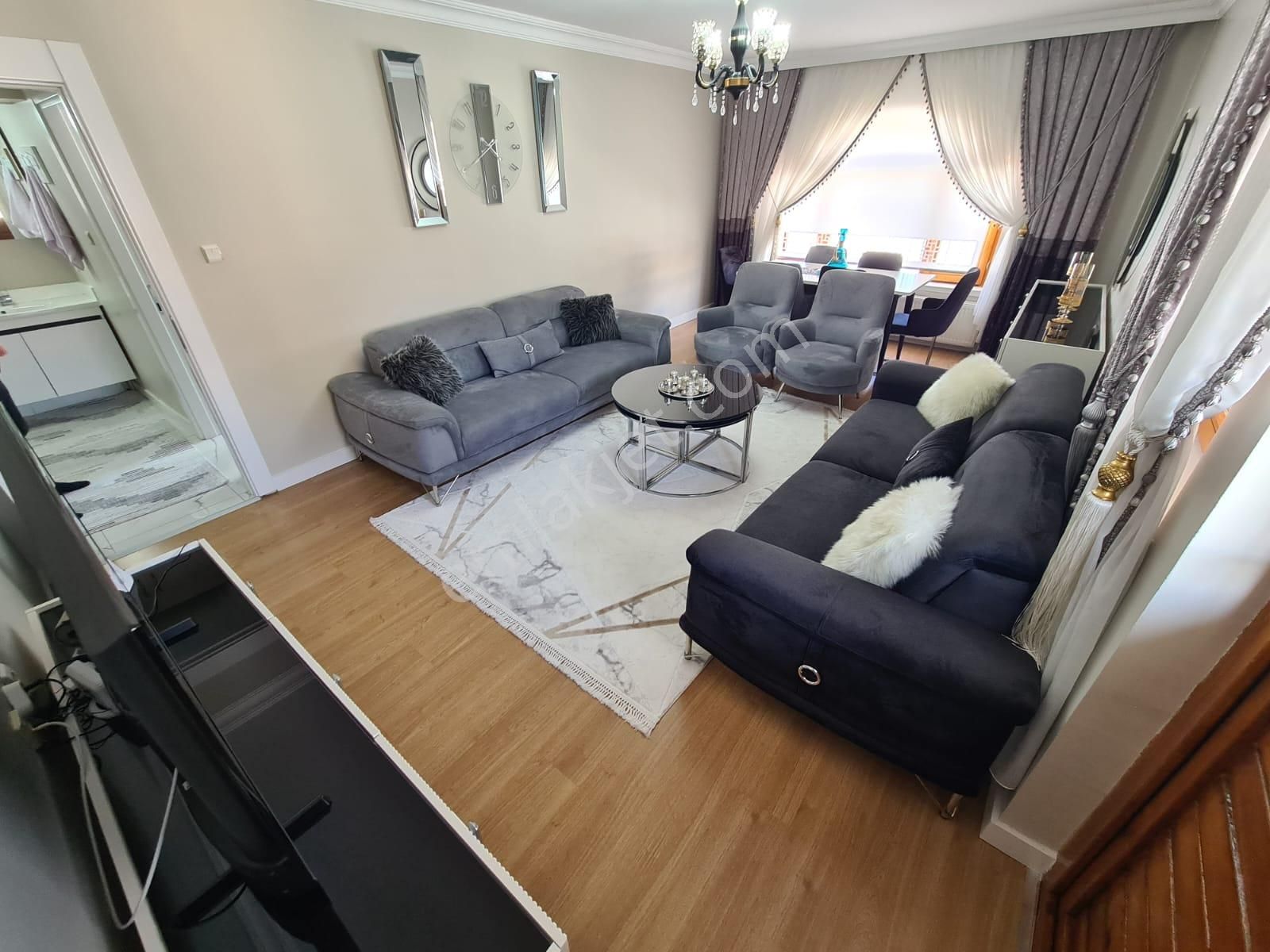 Sancaktepe Göbekte Full Yapılı Geniş Mutfak Ön Cephe Ferah 3+1 - Görsel 13