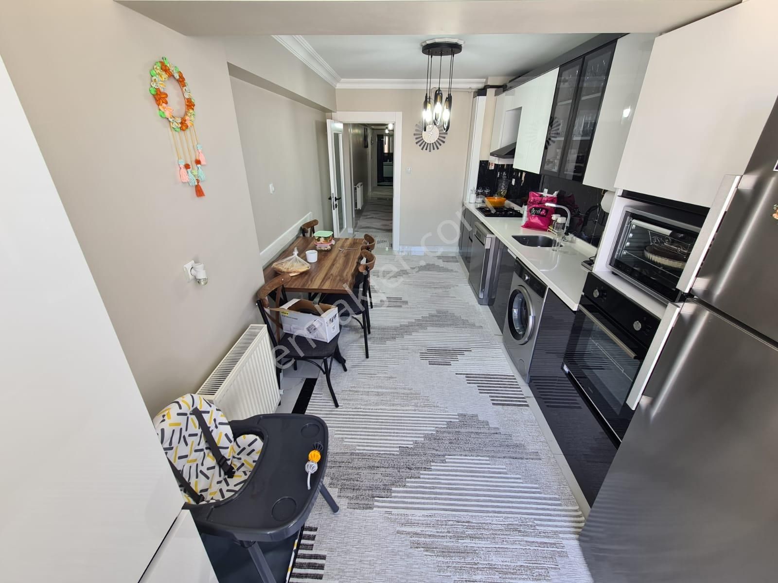 Sancaktepe Göbekte Full Yapılı Geniş Mutfak Ön Cephe Ferah 3+1 - Görsel 5