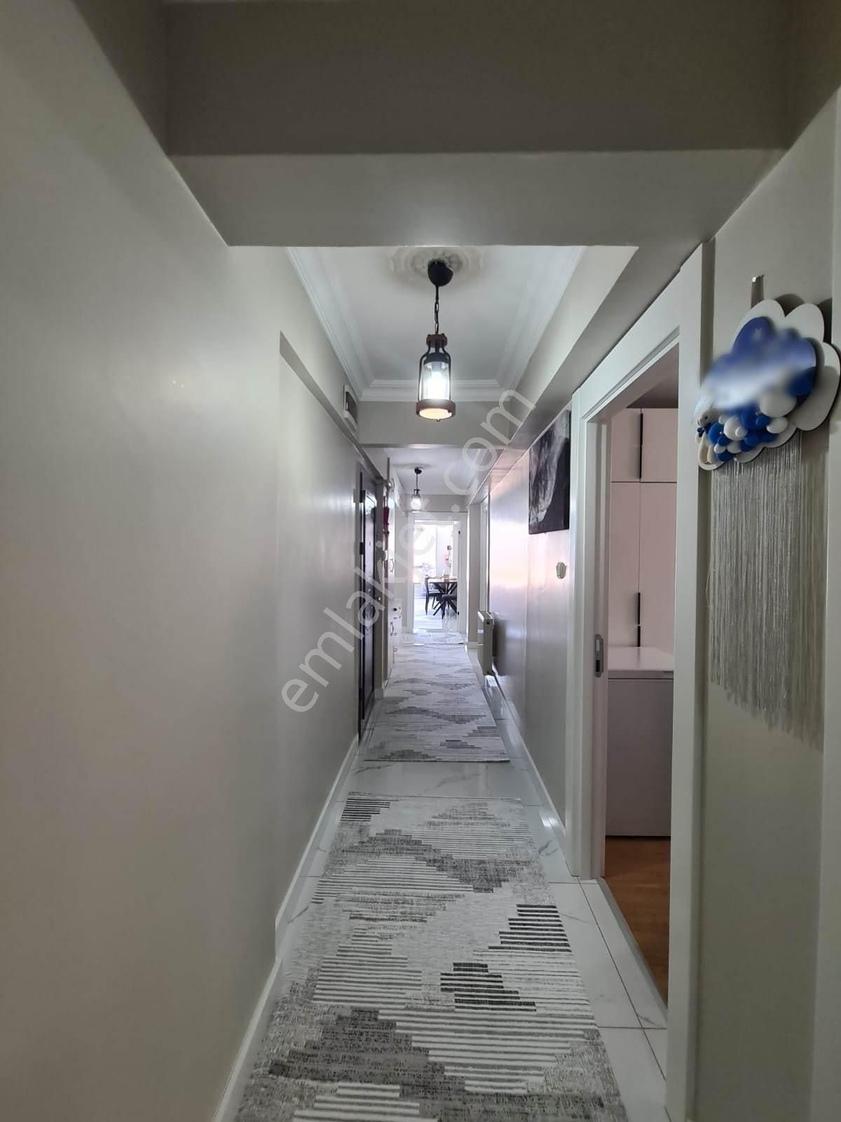 Sancaktepe Göbekte Full Yapılı Geniş Mutfak Ön Cephe Ferah 3+1 - Görsel 32