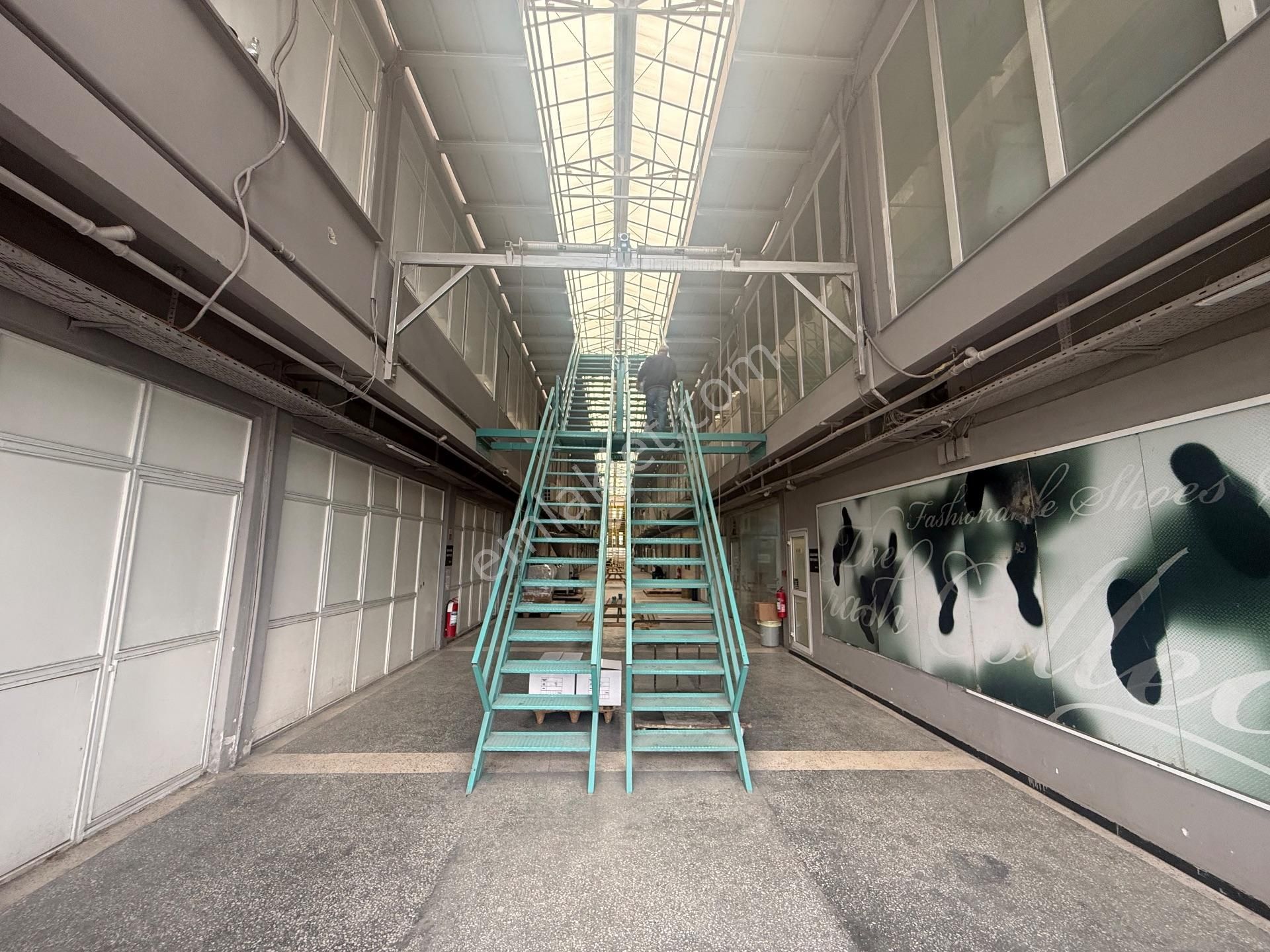 Güneşli Matbaacılar Sitesinde Satılık 4 Adet Dükkan 1.232 M2 - Görsel 3