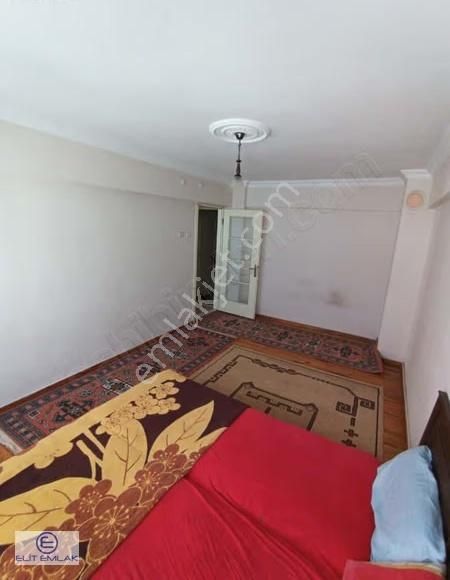 Elit Emlak'tan 3+1 Geniş Kiralık Daire - Görsel 9