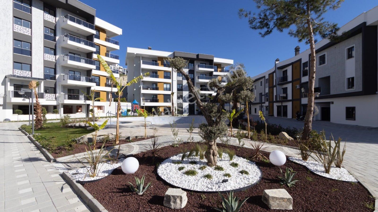 Kuşadası'nın Gelişen Bölgesinde 2+1 Sıfır Satılık Bahçe Katı Daire - Görsel 24