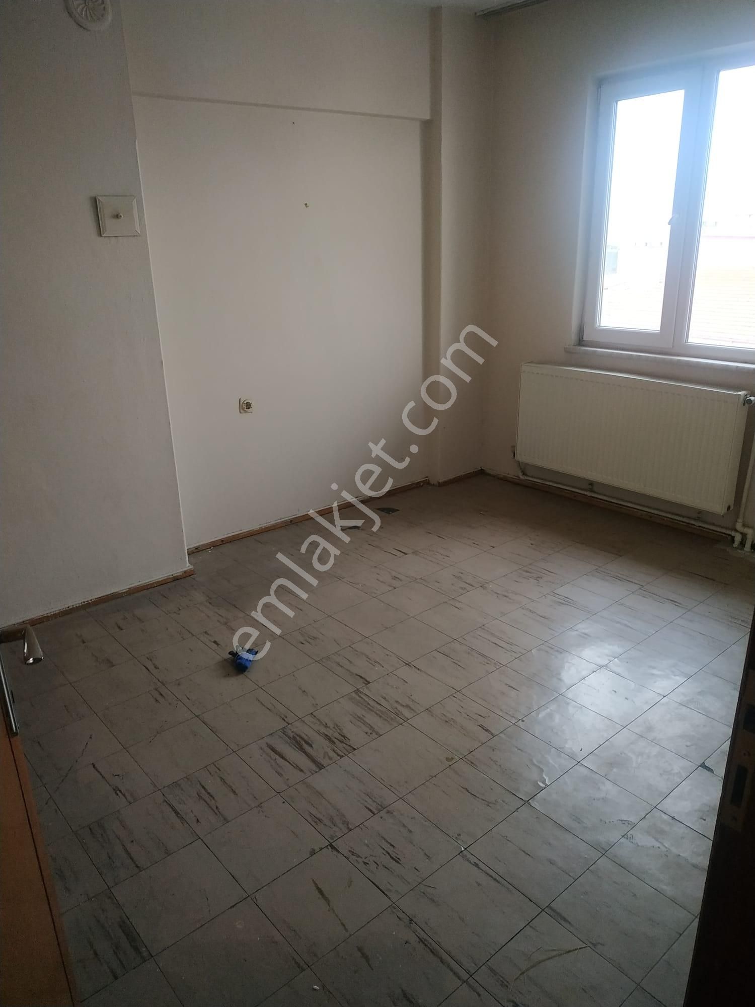Balıkesir Bahçelievler Yarış Orta Okulu Yakını Kiralık 2+1 Daire - Görsel 4