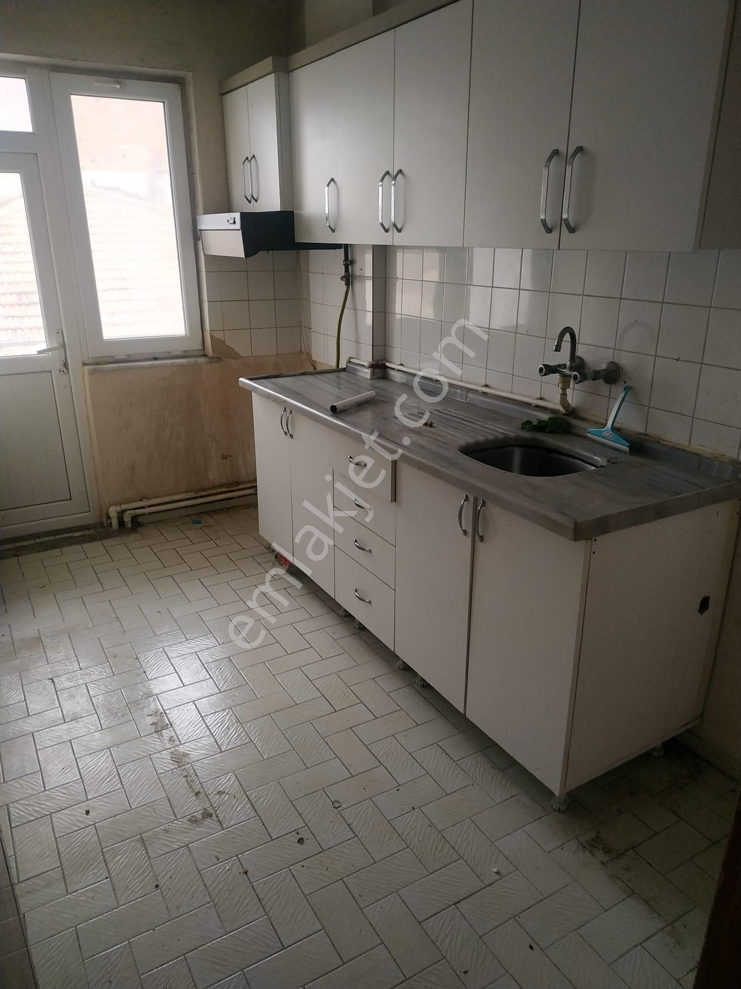 Balıkesir Bahçelievler Yarış Orta Okulu Yakını Kiralık 2+1 Daire - Görsel 8