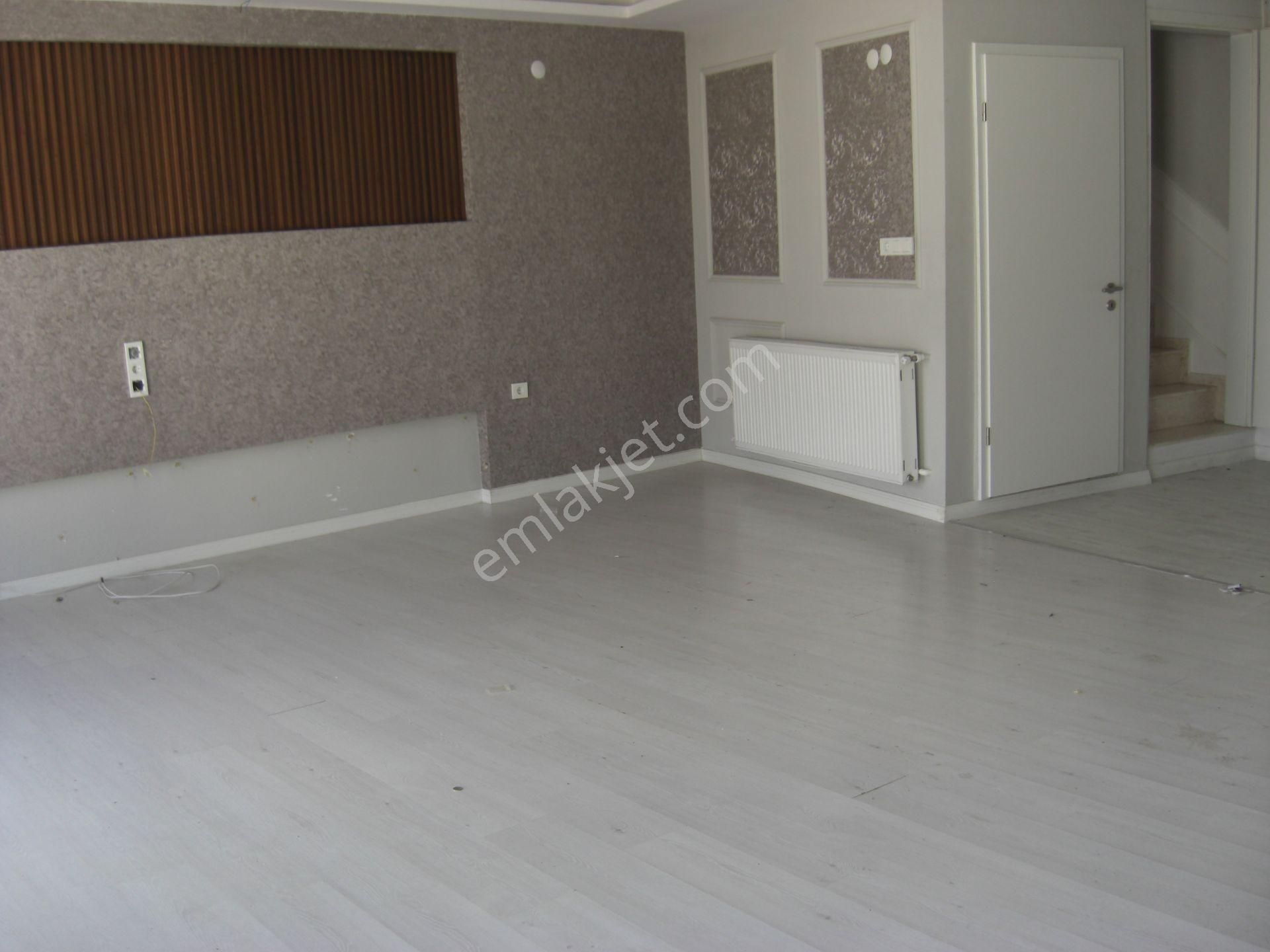 Egeturemlakta Seferihisar Hıdırlıktan Kiralık.3+1. Apartman Dublex - Görsel 3
