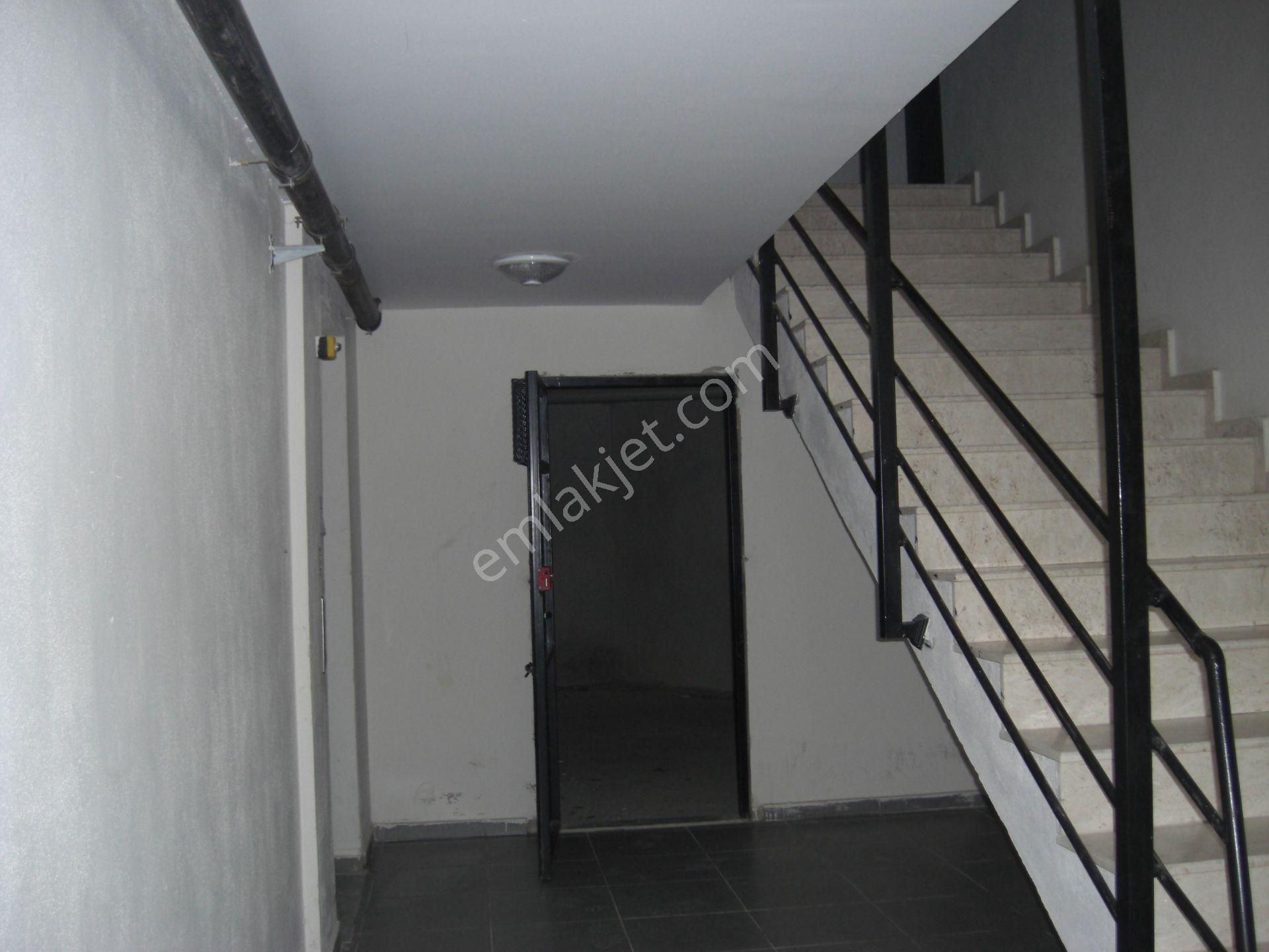 Egeturemlakta Seferihisar Hıdırlıktan Kiralık.3+1. Apartman Dublex - Görsel 4