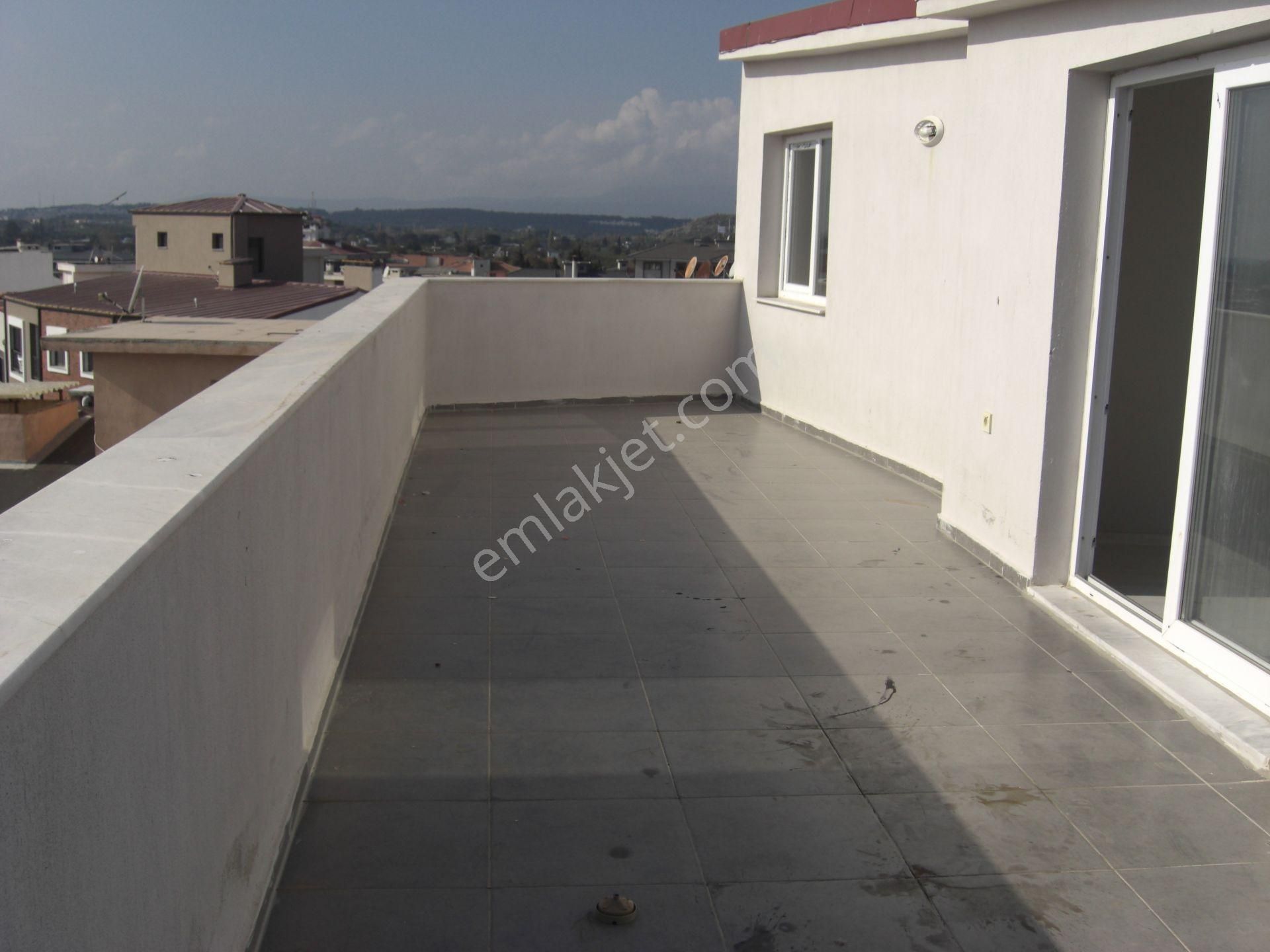 Egeturemlakta Seferihisar Hıdırlıktan Kiralık.3+1. Apartman Dublex - Görsel 9