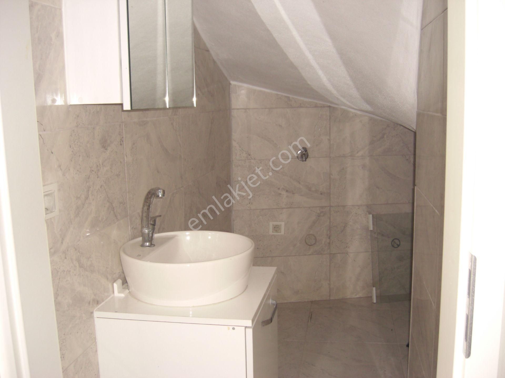 Egeturemlakta Seferihisar Hıdırlıktan Kiralık.3+1. Apartman Dublex - Görsel 19