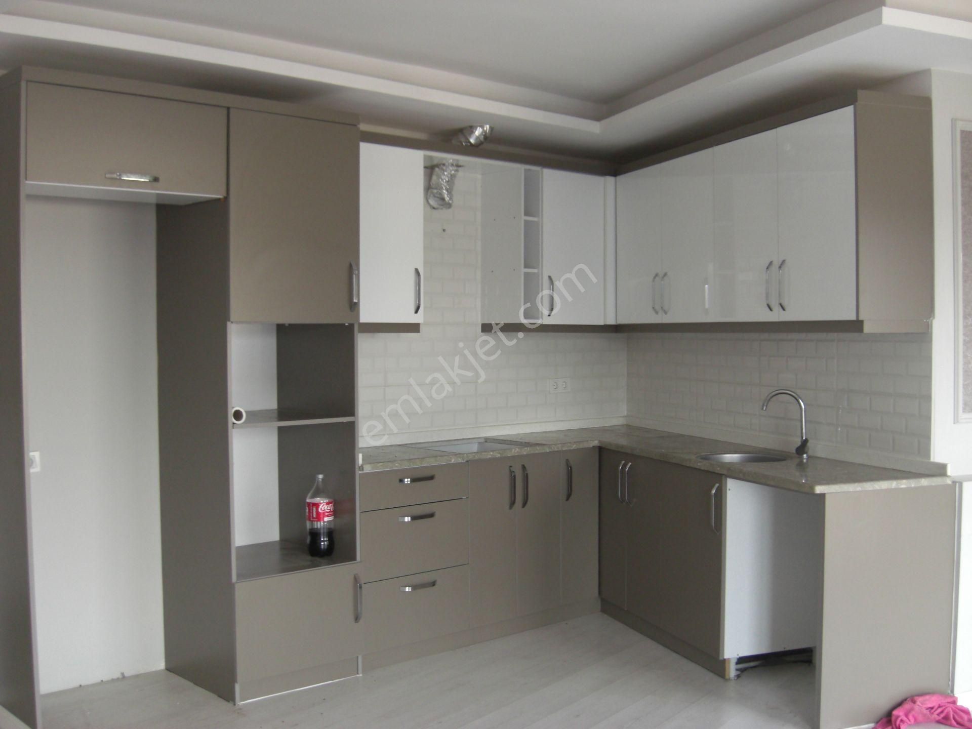 Egeturemlakta Seferihisar Hıdırlıktan Kiralık.3+1. Apartman Dublex