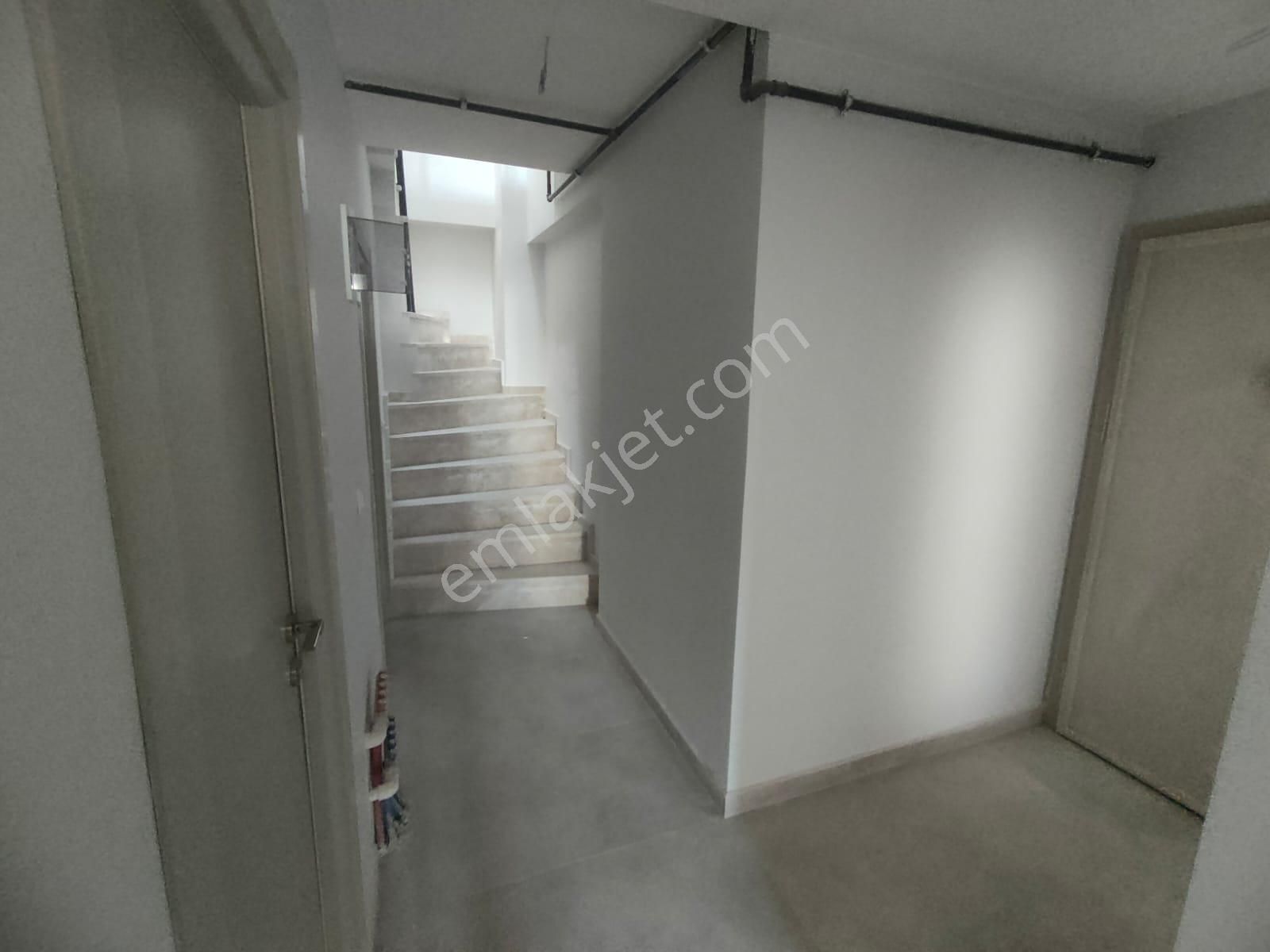 Emlak Dünyasından Altıntepede Satılık 2+1 Arakat Amerikan Mutfak - Görsel 10