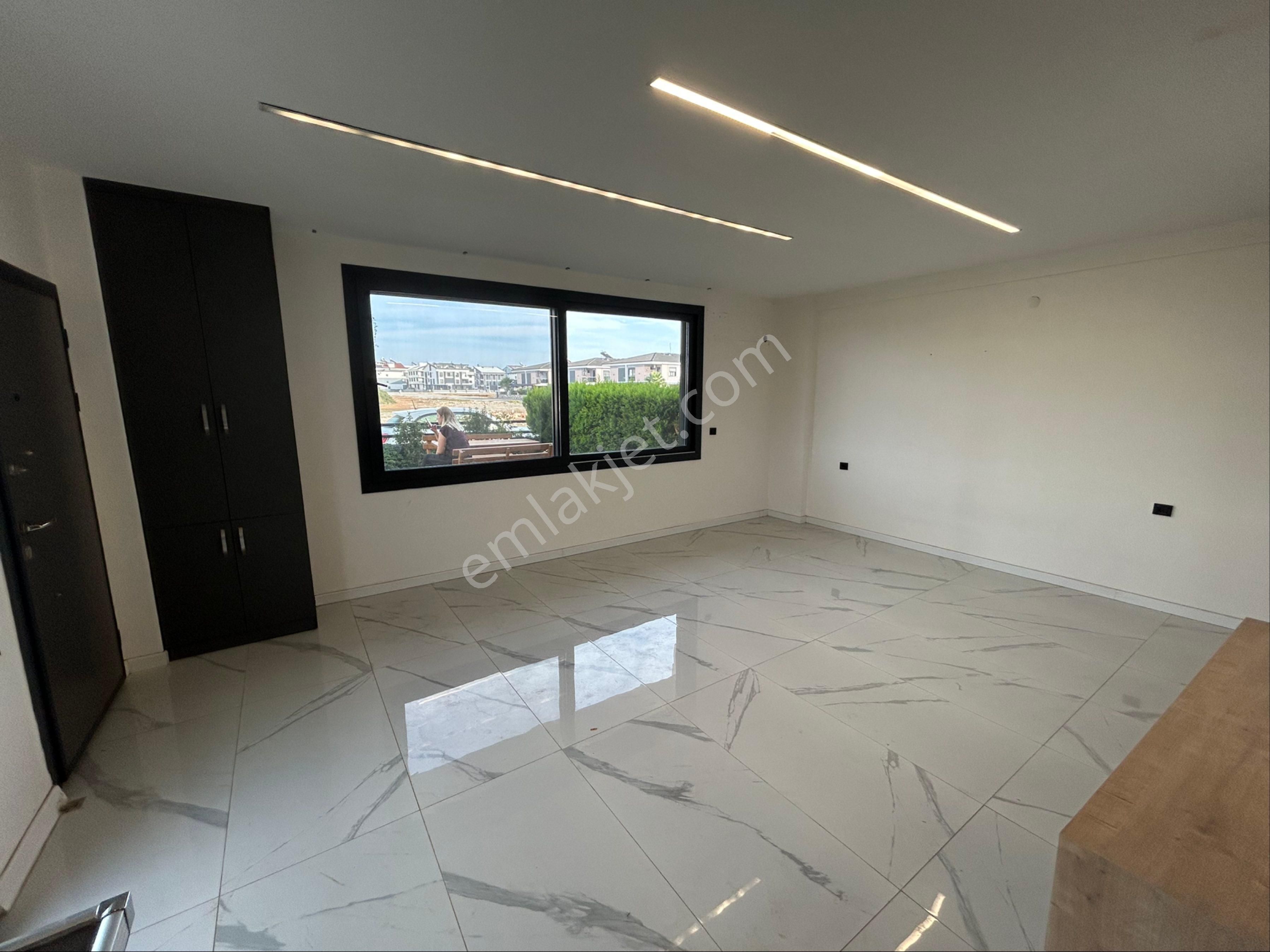 Didim Efelerde Havuzlu Sitede Köşe Villa - Görsel 18