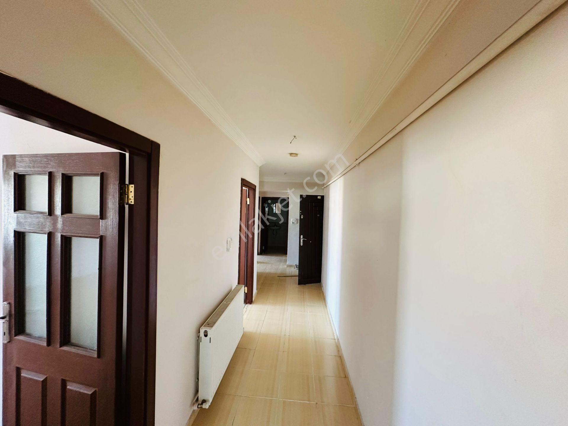 Karapürçek'te Salı Pazarı Yakını 3+1 2.katta Satılık Daire !! - Görsel 13