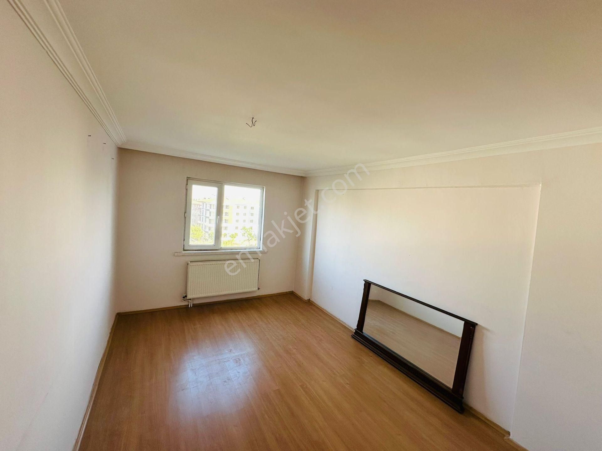 Karapürçek'te Salı Pazarı Yakını 3+1 2.katta Satılık Daire !! - Görsel 12