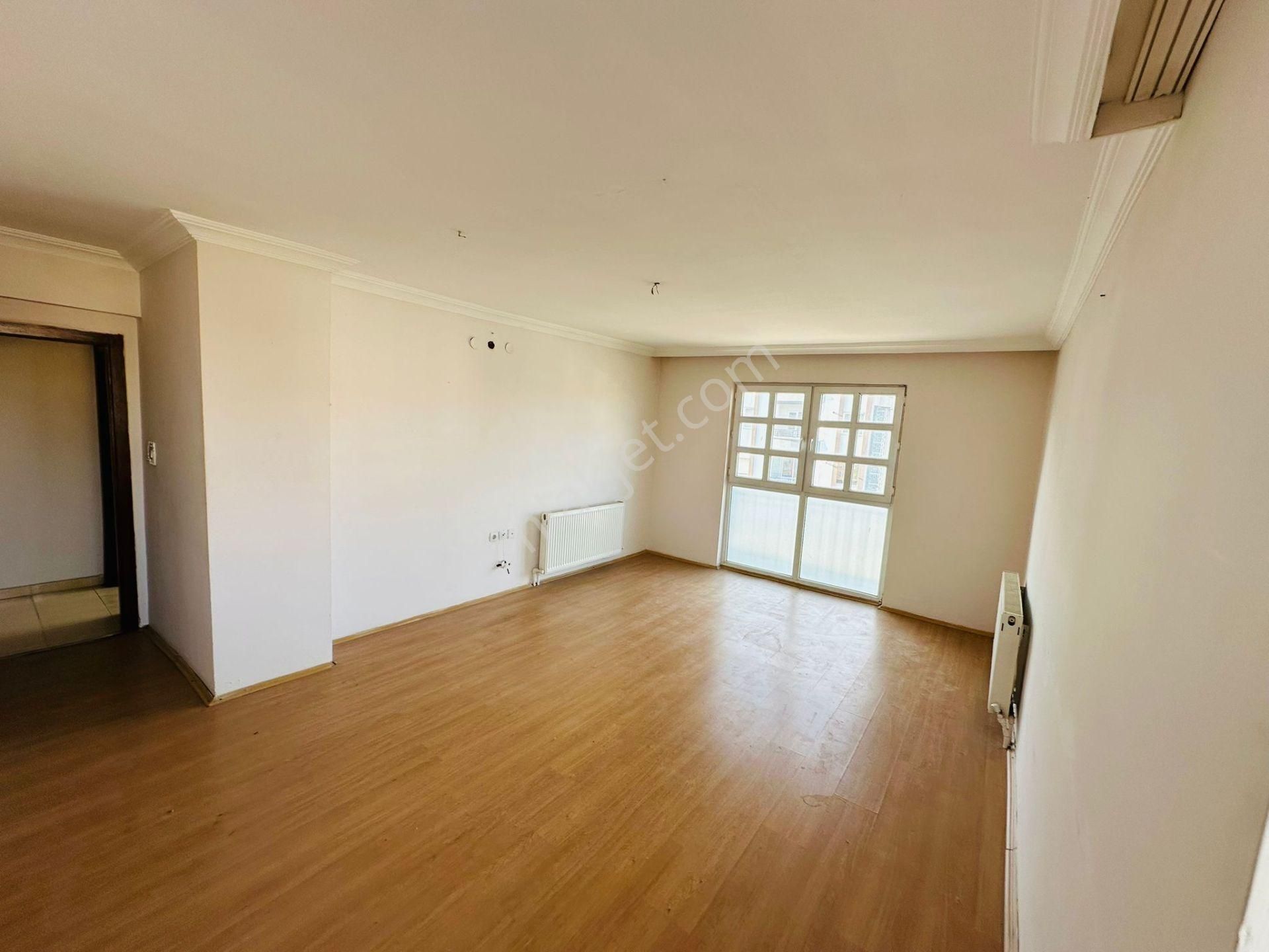 Karapürçek'te Salı Pazarı Yakını 3+1 2.katta Satılık Daire !! - Görsel 4