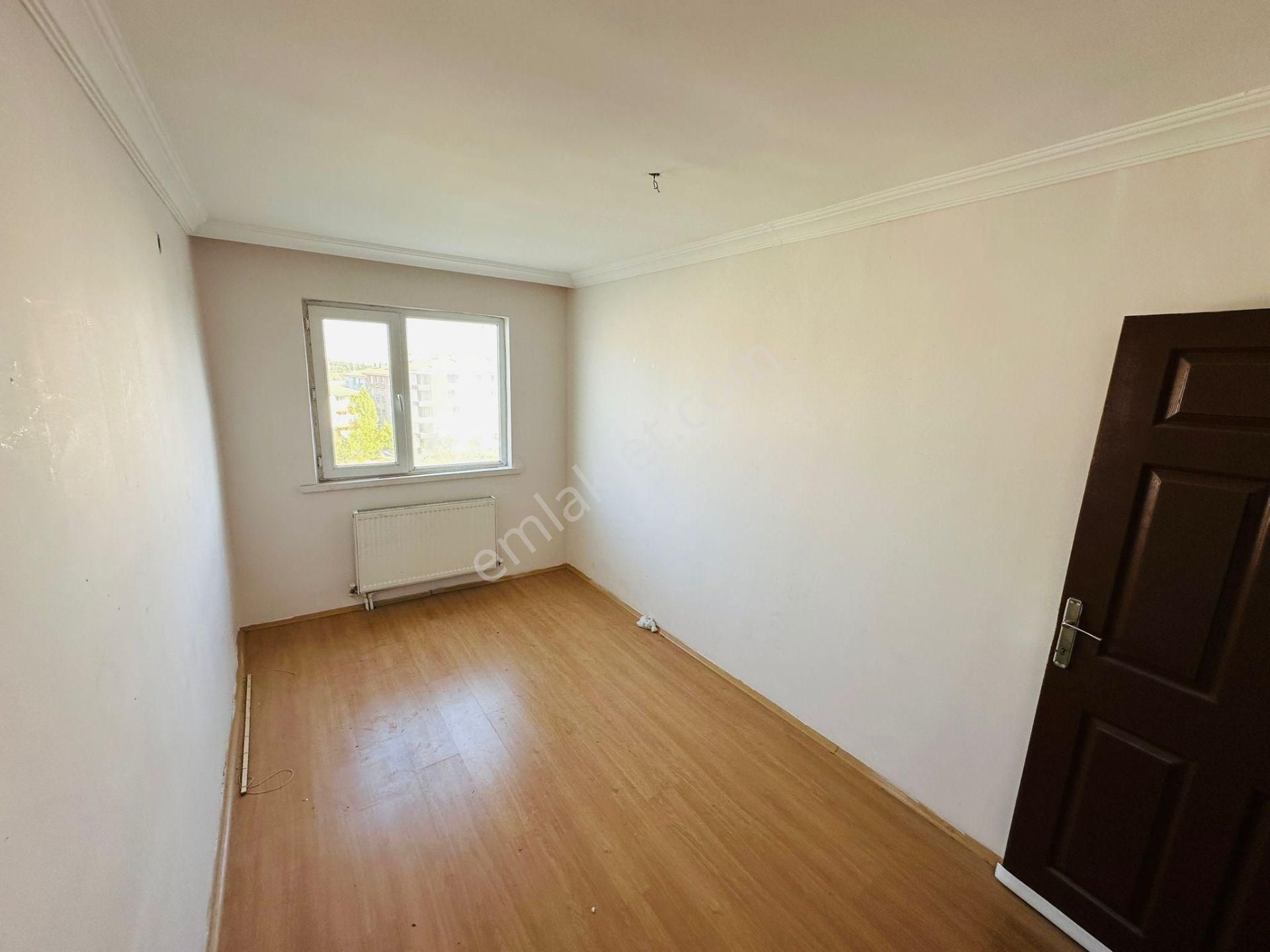 Karapürçek'te Salı Pazarı Yakını 3+1 2.katta Satılık Daire !! - Görsel 9