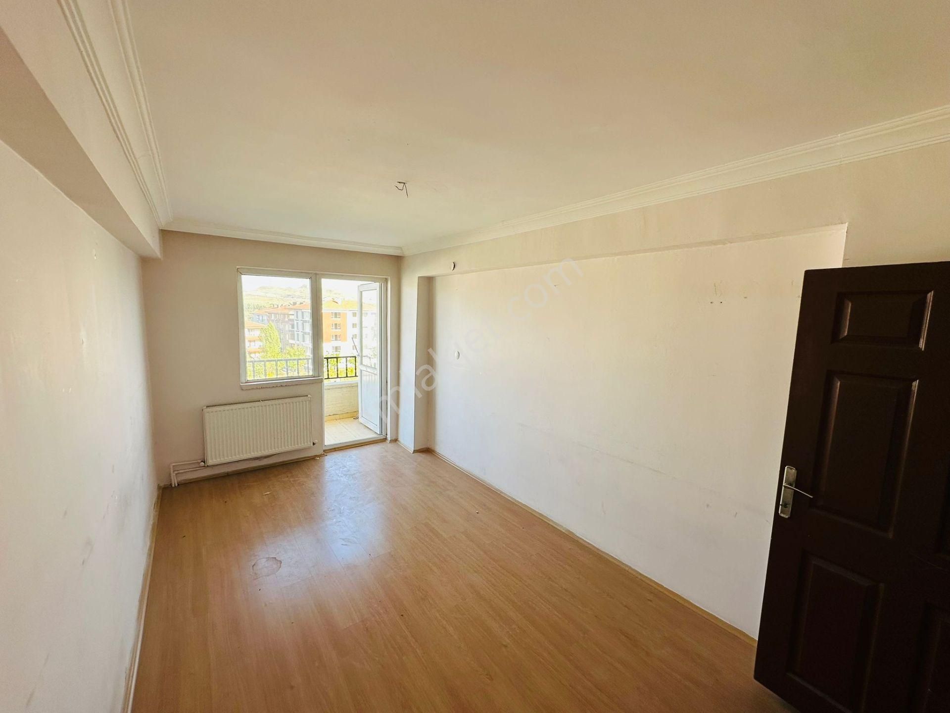 Karapürçek'te Salı Pazarı Yakını 3+1 2.katta Satılık Daire !! - Görsel 7