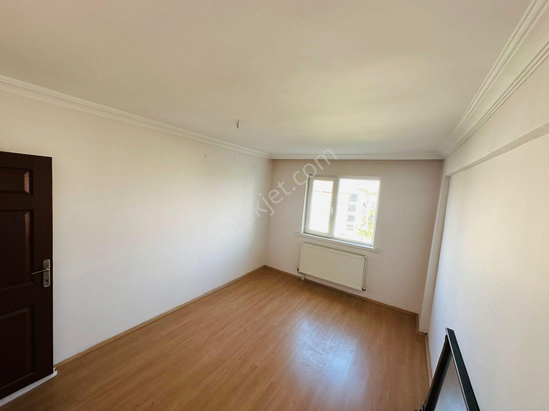 Karapürçek'te Salı Pazarı Yakını 3+1 2.katta Satılık Daire !! - Görsel 11