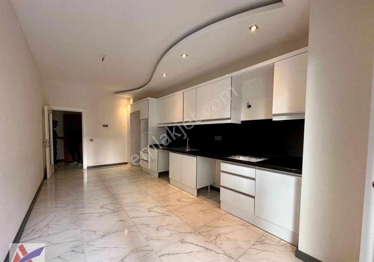 Mahmutlar’da Acil Satılık 3+1 160m2 Ayrı Mutfak Daire - Görsel 10