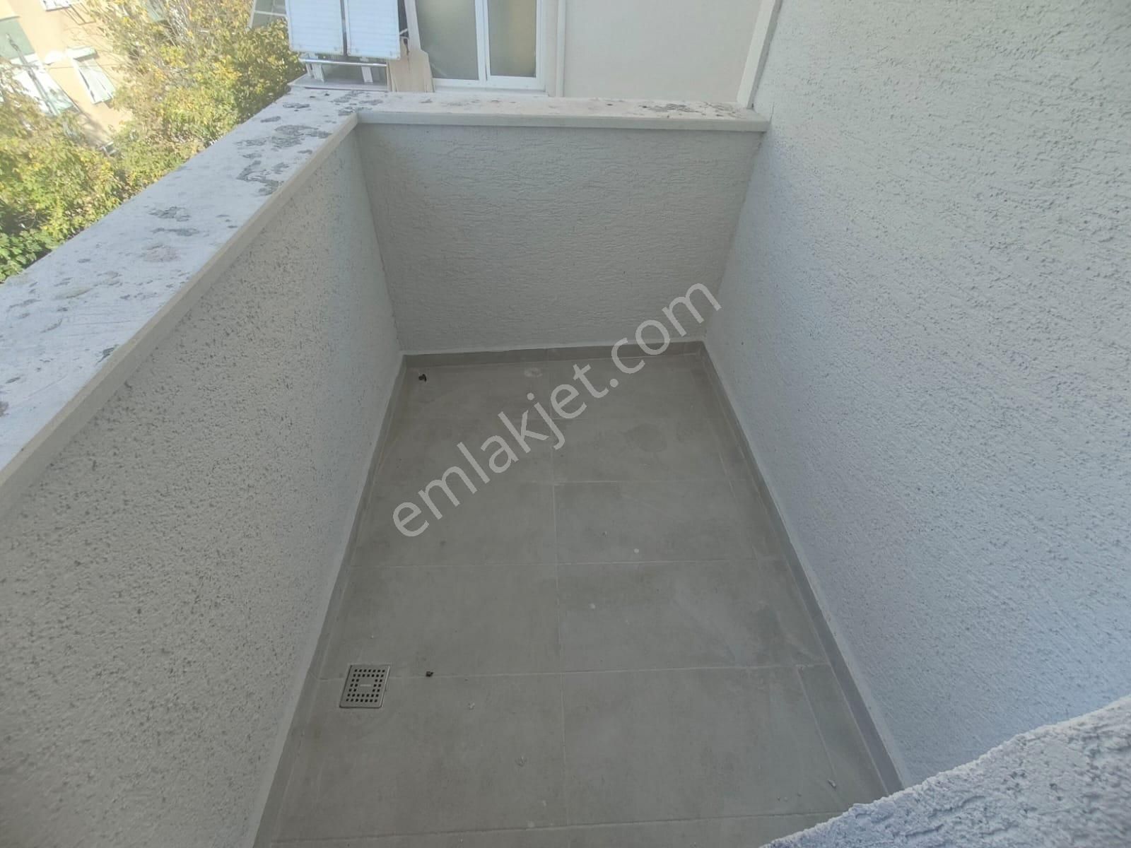 Emlak Dünyasından Altıntepede 3+1 Dubleks Daire - Görsel 4