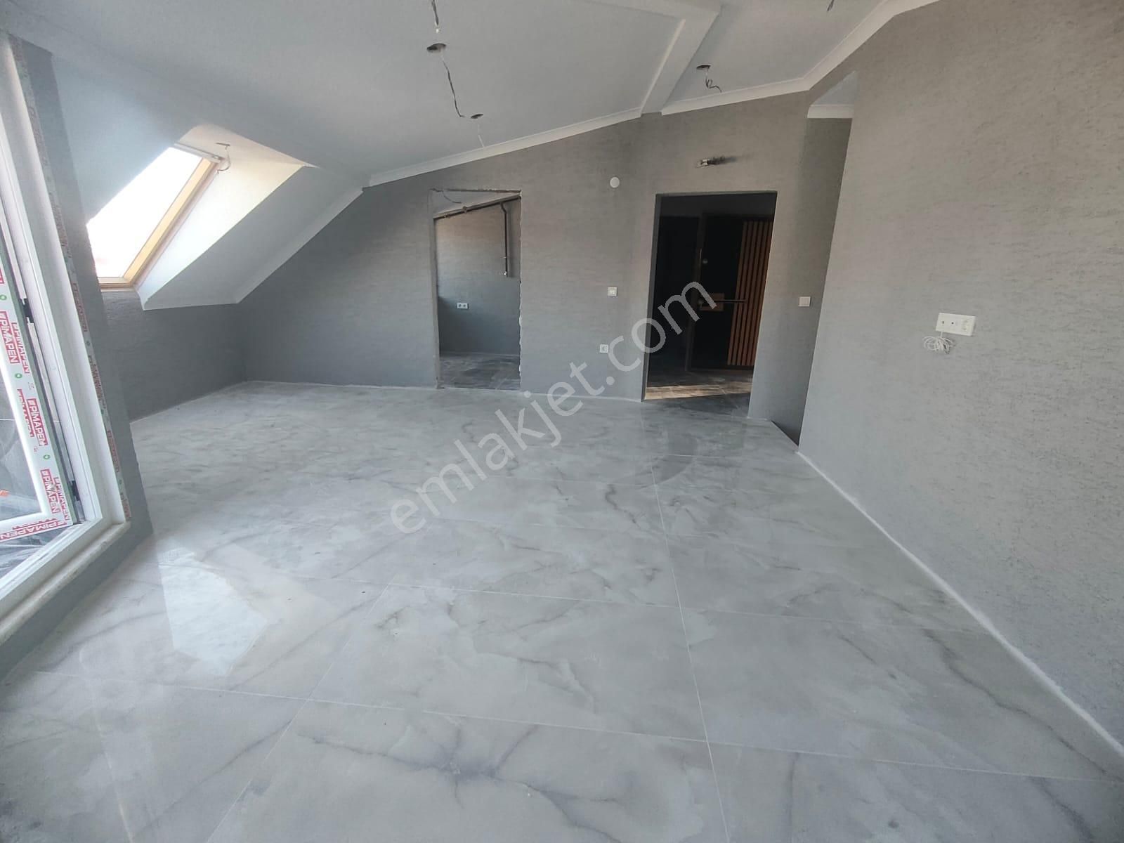 Emlak Dünyasından Altıntepede 3+1 Dubleks Daire - Görsel 16