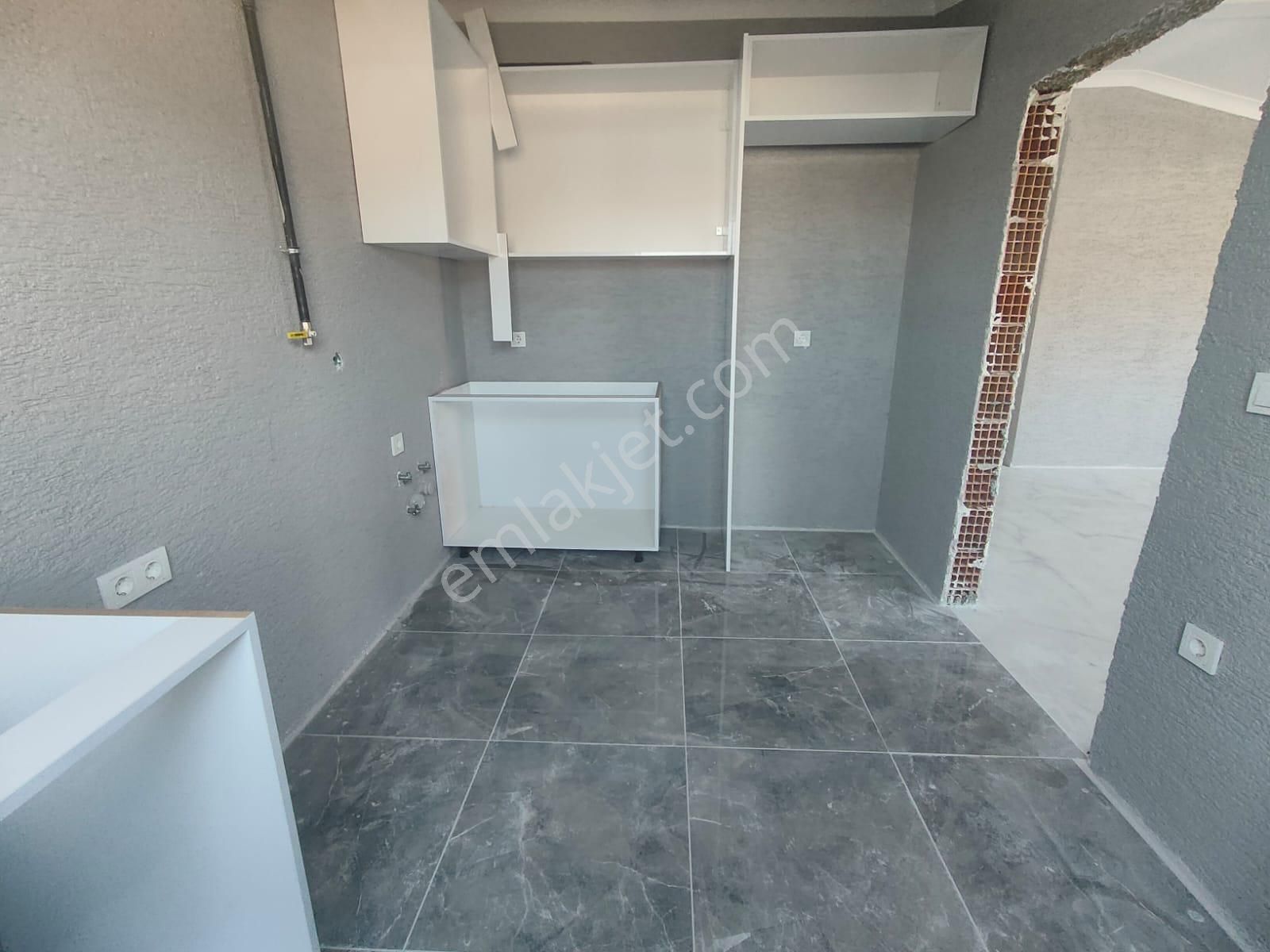 Emlak Dünyasından Altıntepede 3+1 Dubleks Daire - Görsel 13