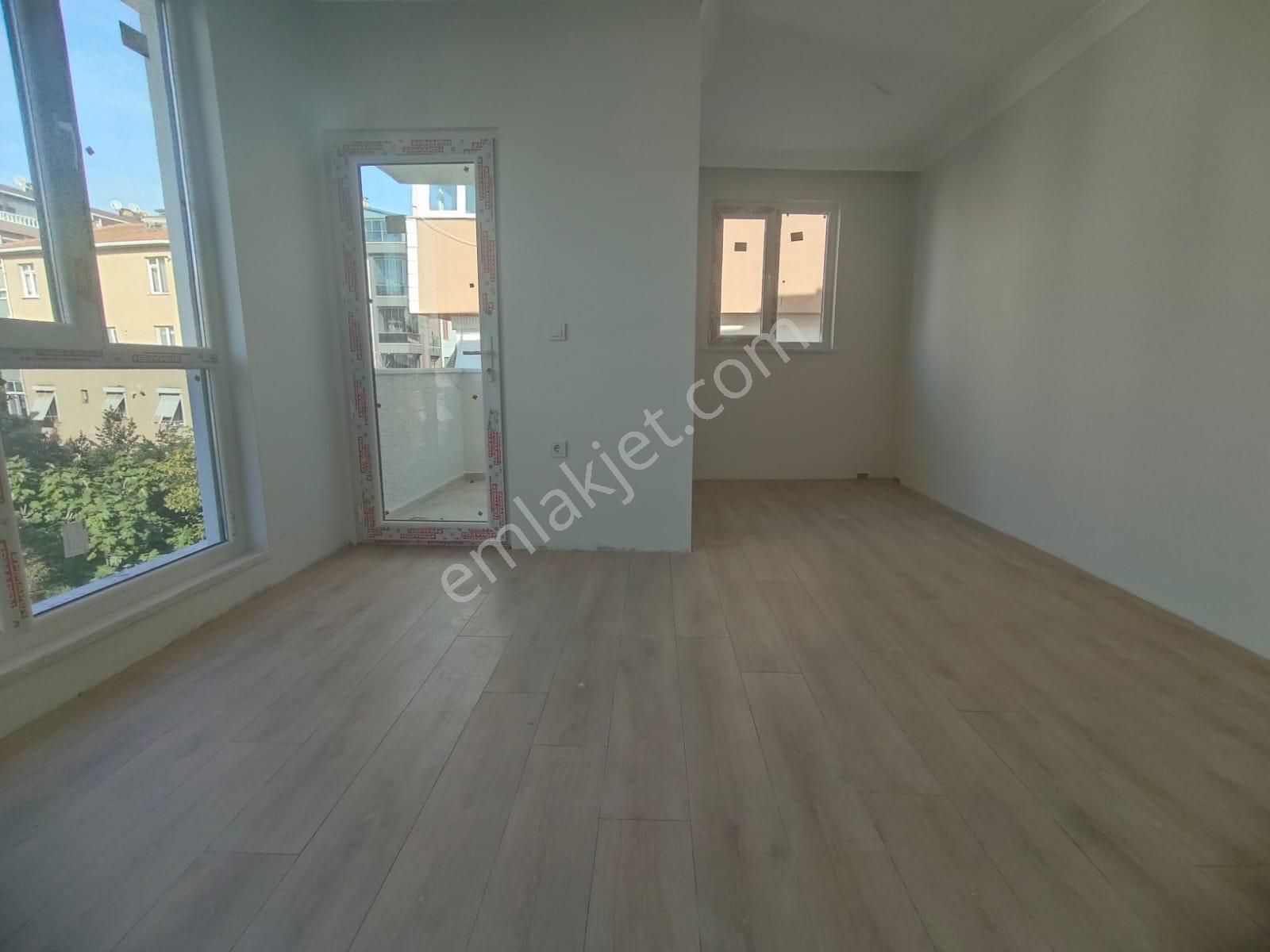 Emlak Dünyasından Altıntepede 3+1 Dubleks Daire - Görsel 3