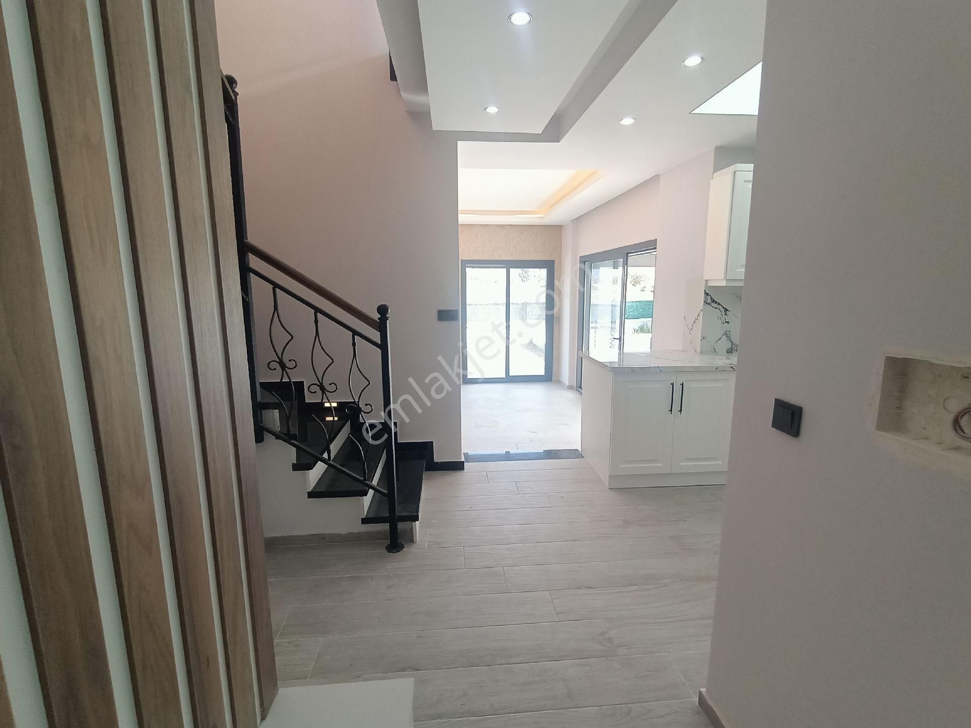 Kuşadası Güzelçamlı 4+1 Villa Satılık - Görsel 7