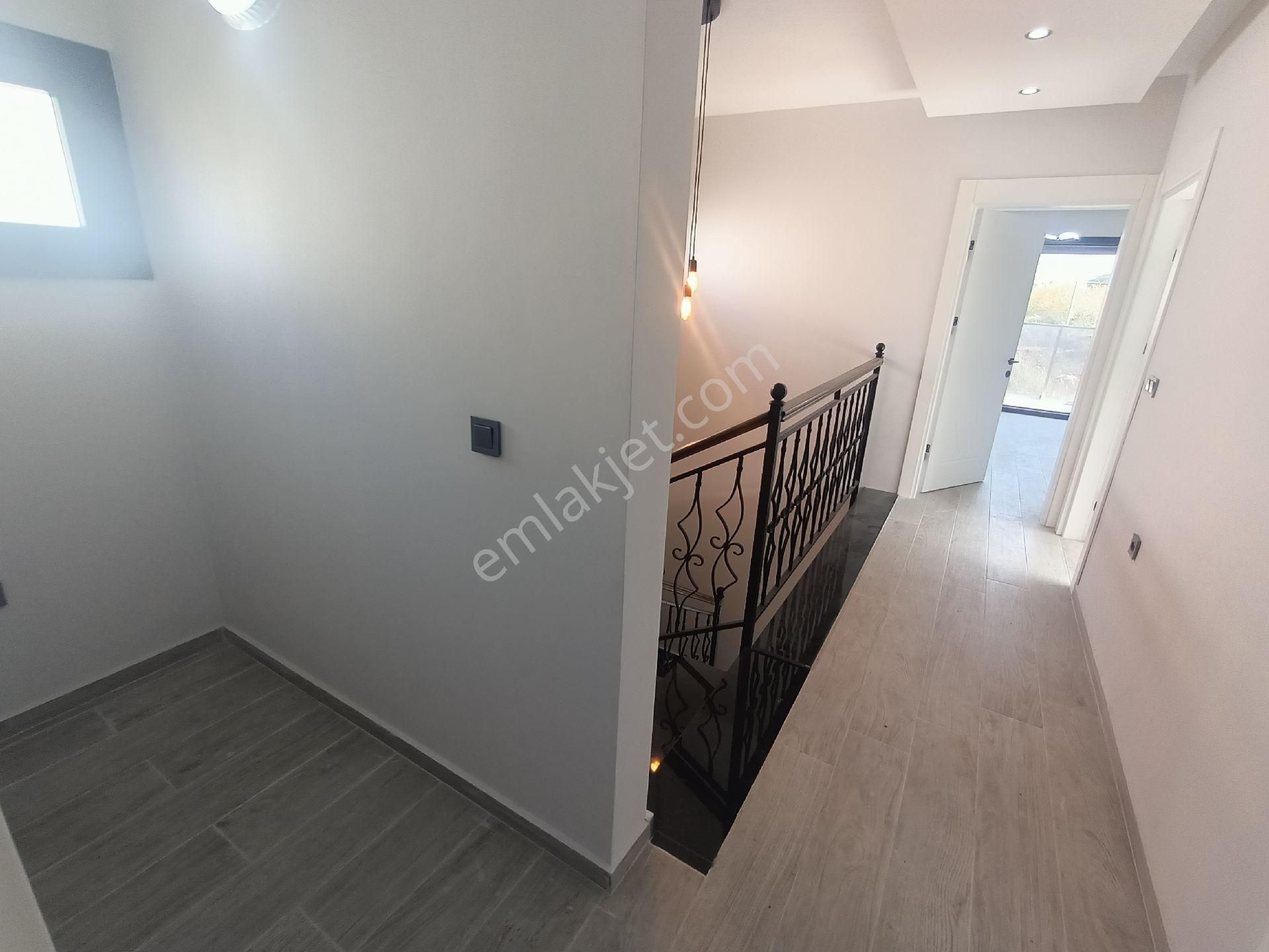 Kuşadası Güzelçamlı 4+1 Villa Satılık - Görsel 26