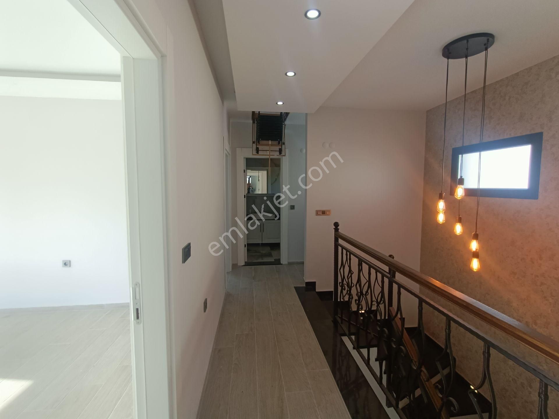 Kuşadası Güzelçamlı 4+1 Villa Satılık - Görsel 23