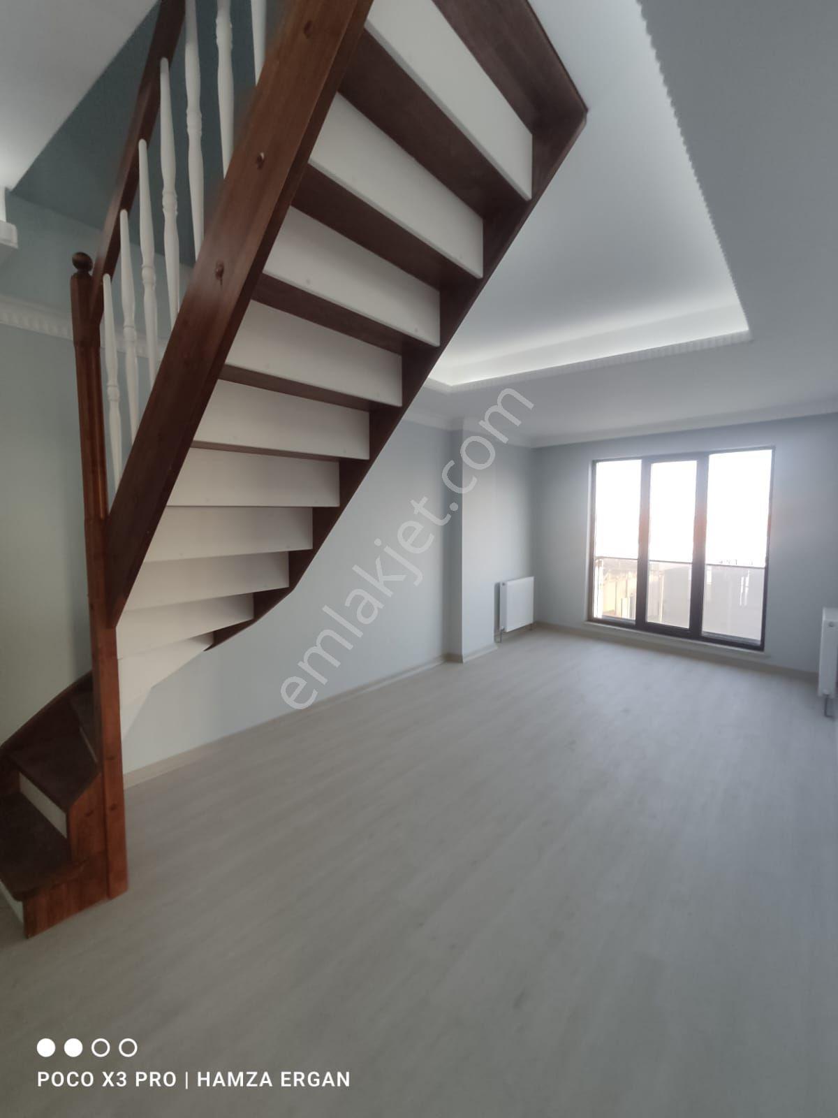 Uygun Krediyle Arnavutköy Taşoluk'ta Satılık 5+1 Çatı Kat Dubleks Daire - Görsel 12
