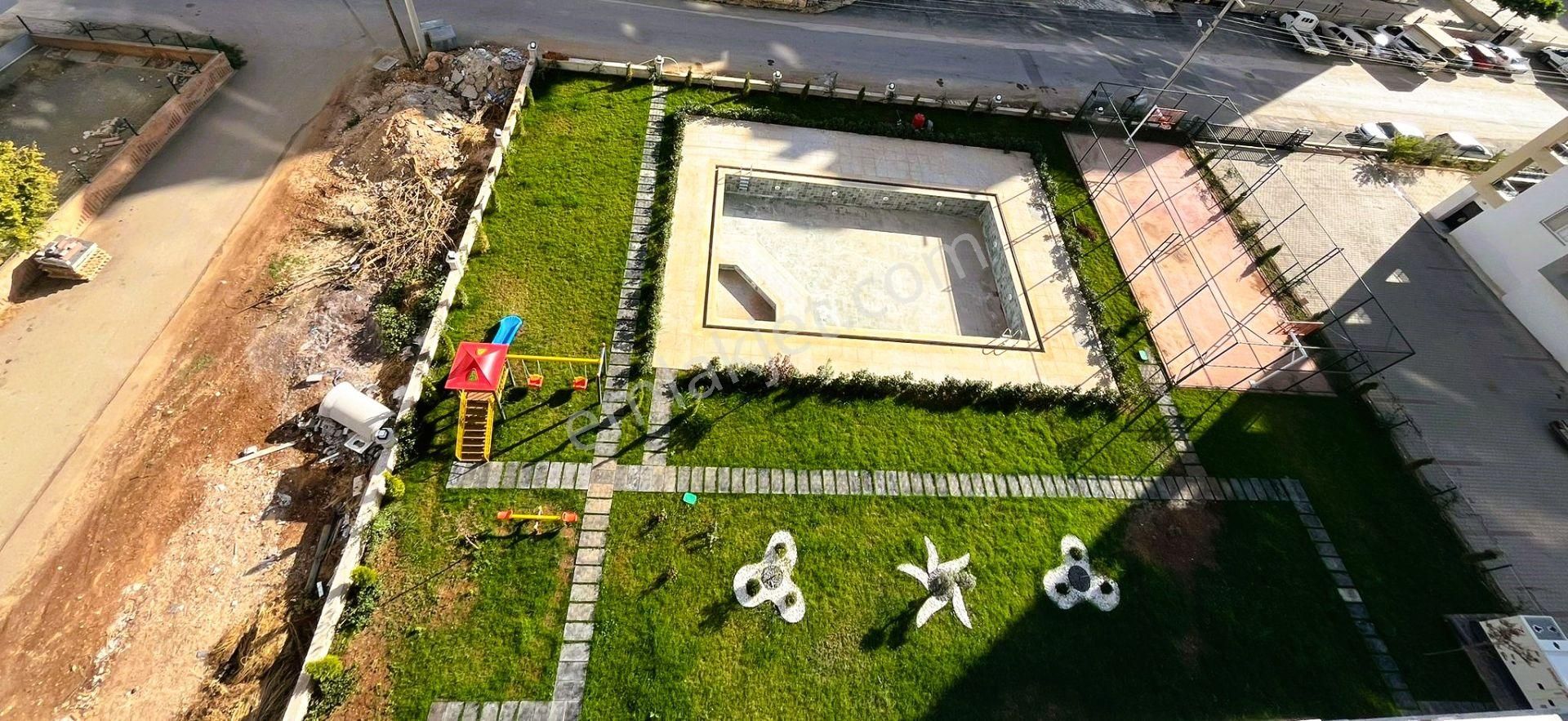 Erdemli Akdeniz Mah.de Havuzlu Site İçi ,kısmi Deniz Manz.lı 1+1 - Görsel 3