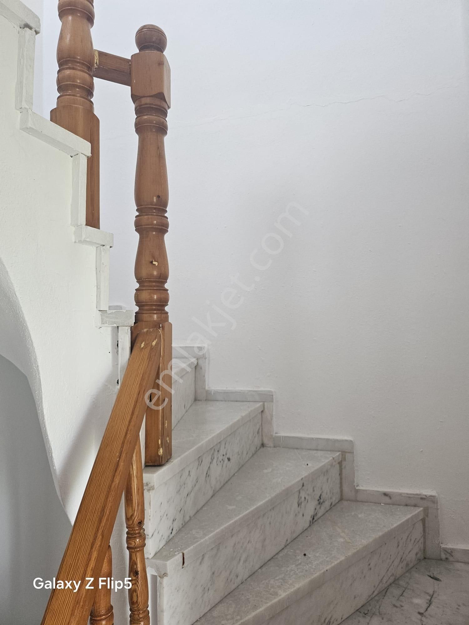 Uğur Mumcu Caddesi Denize 250 Mt Fırsat Villamız - Görsel 13