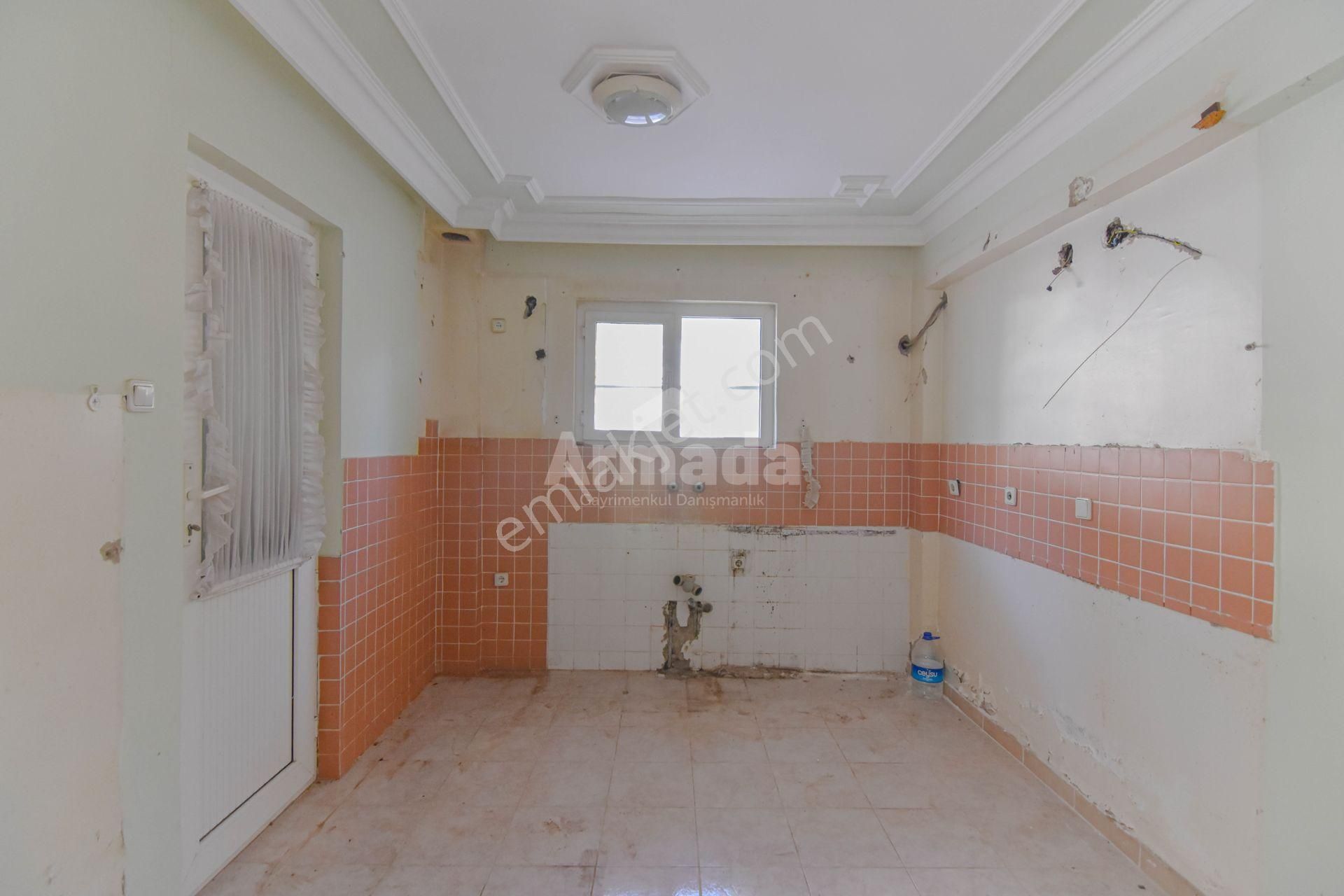 Kuşadası'nda Deniz Manzaralı Satılık 4+1 Müstakil Villa - Görsel 2
