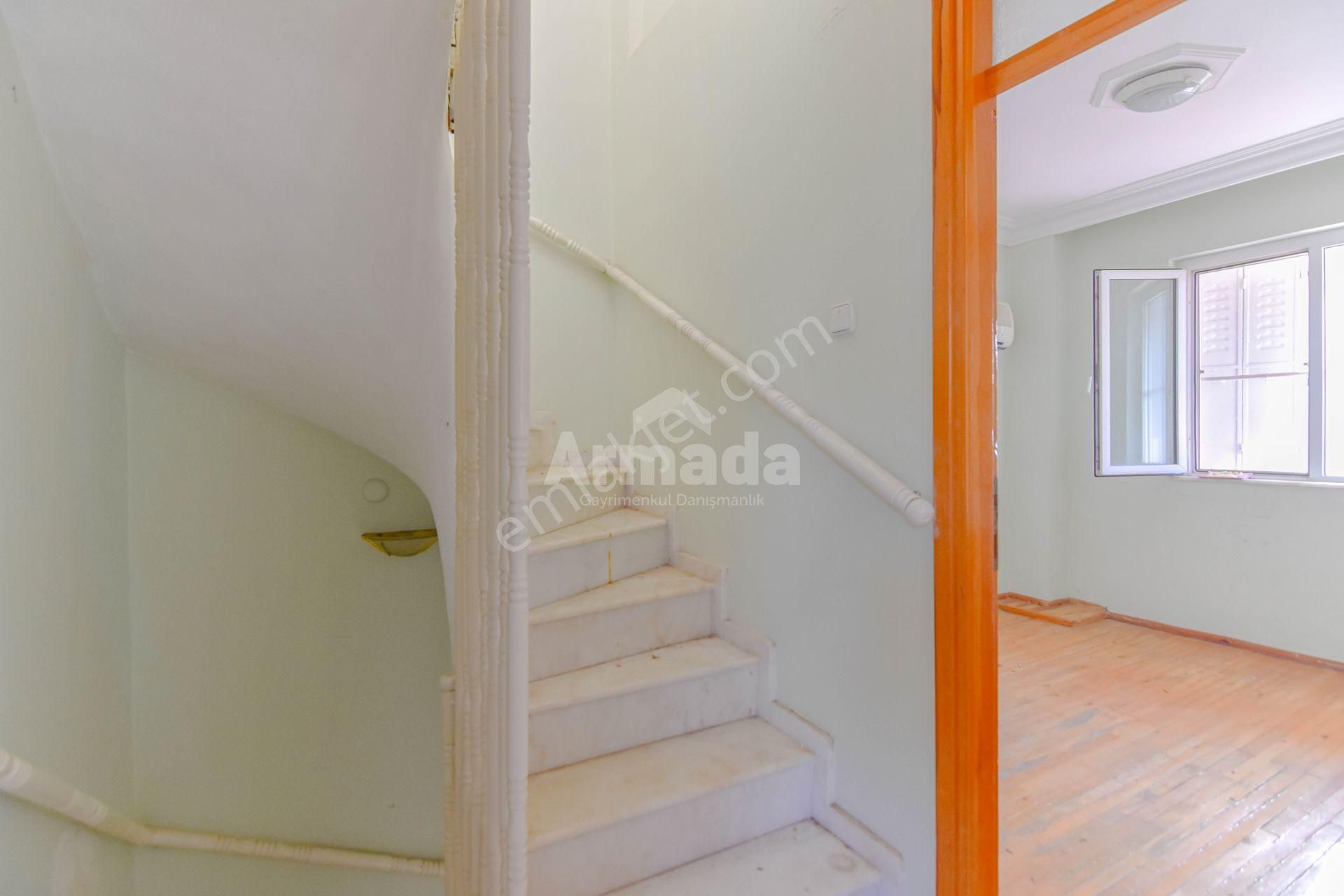 Kuşadası'nda Deniz Manzaralı Satılık 4+1 Müstakil Villa - Görsel 20