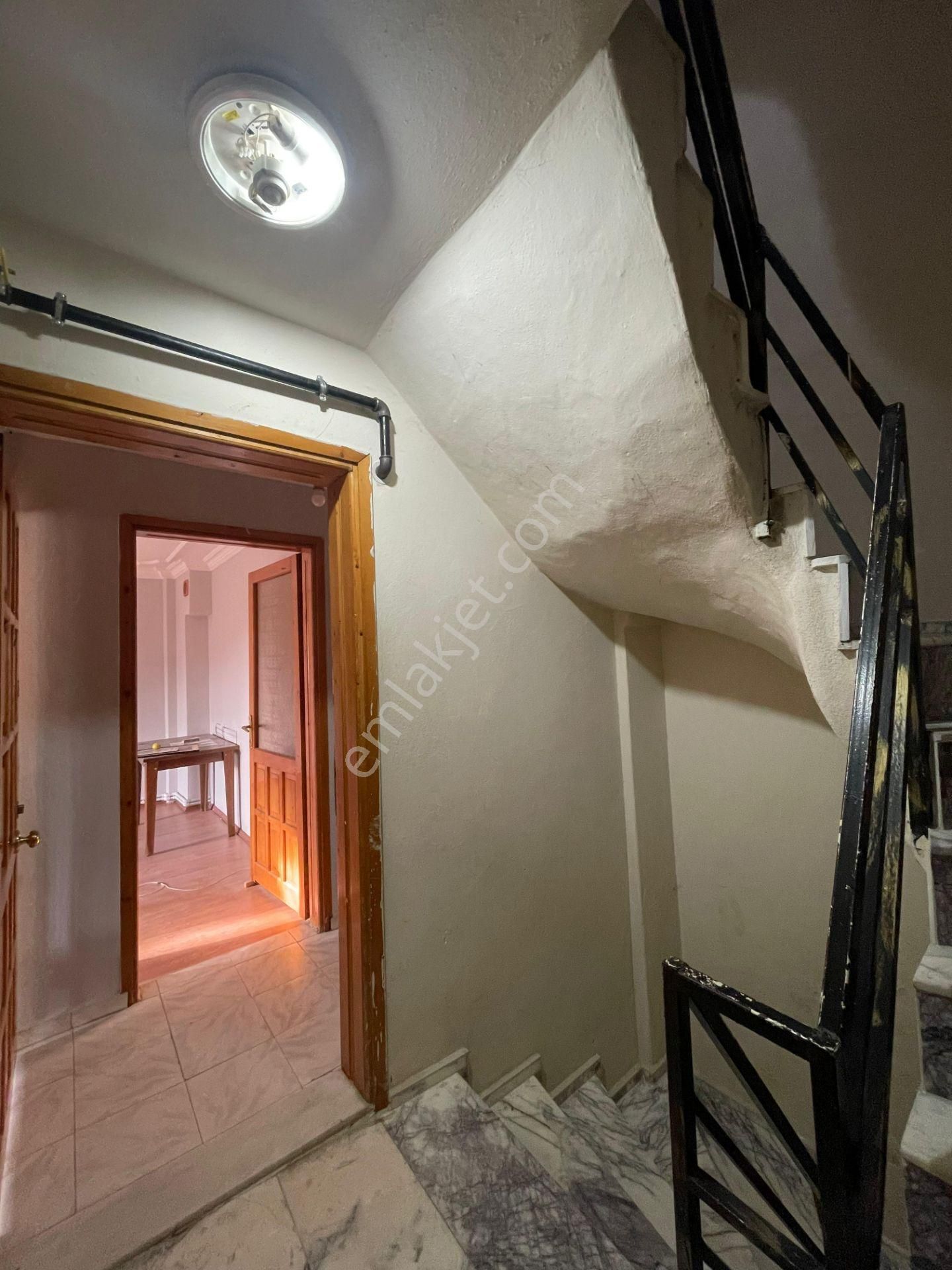 Buca Atatürk Mahallesi'nde Kiralık Daire (3+1) - Görsel 3