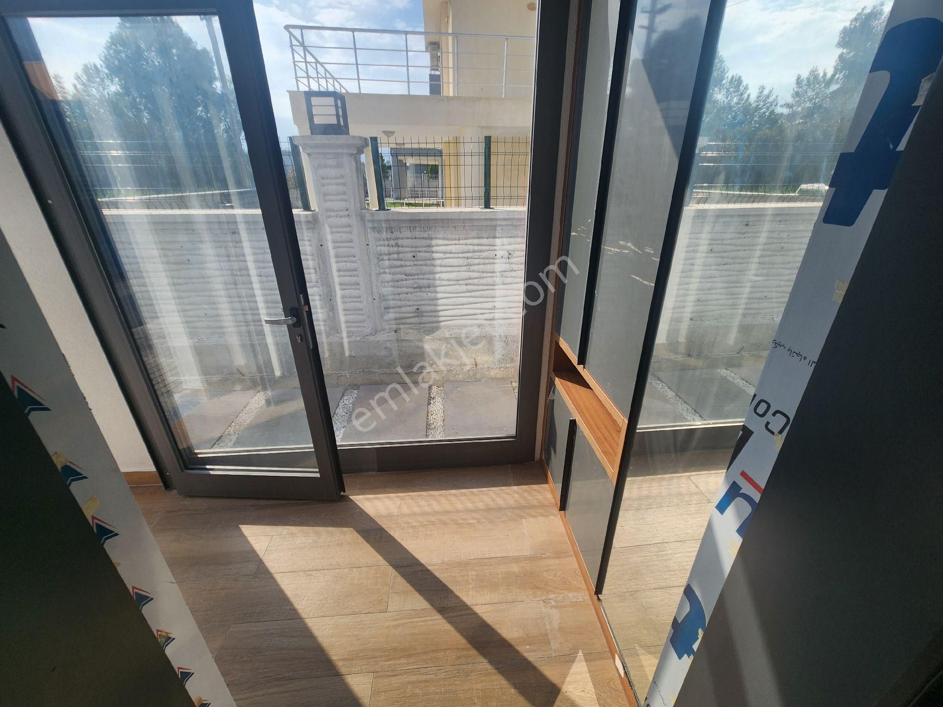 Güzelçamlı Plajına Cok Yakın Satılık Köşe Konum Harika Villa - Görsel 13